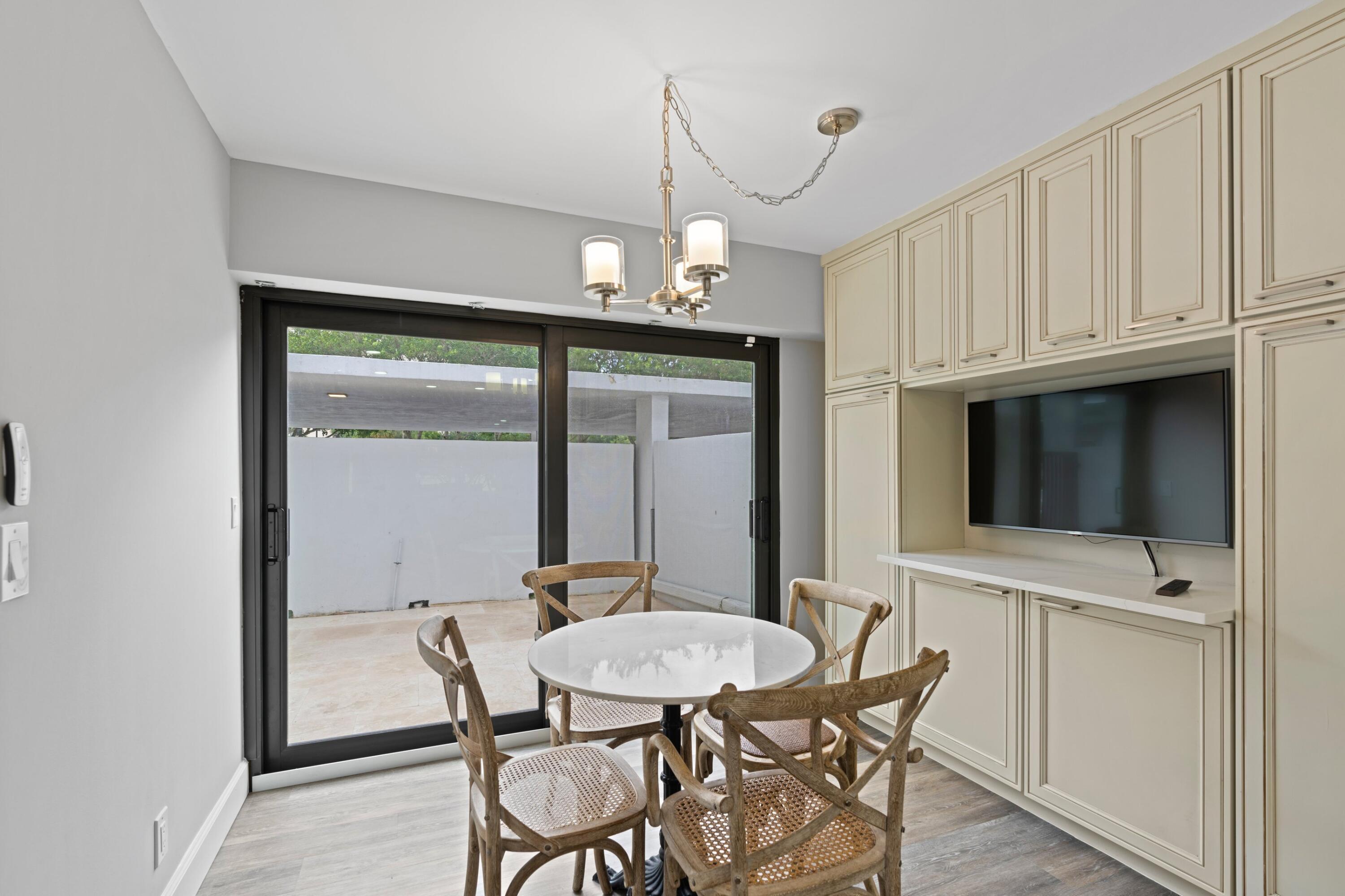 PARLIAMENT GOLF VILLAS CONDO - Residential Lease