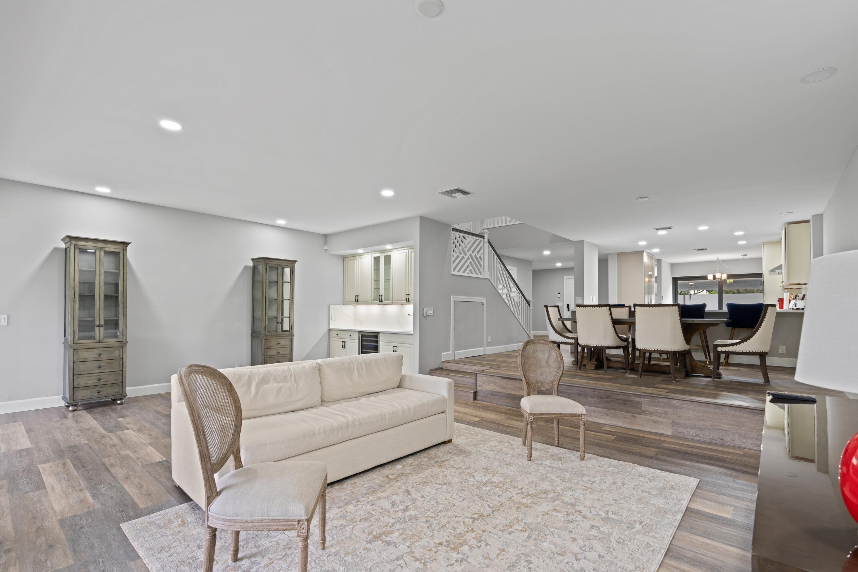 PARLIAMENT GOLF VILLAS CONDO - Residential Lease