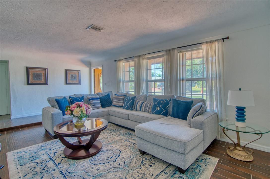 MIRAMAR ISLES - Residential Lease