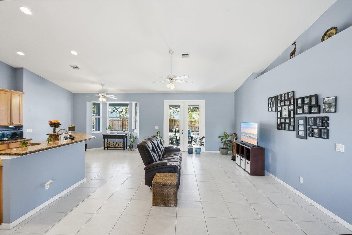 PORT ST LUCIE SECTION 46 1ST REPLAT - Residential