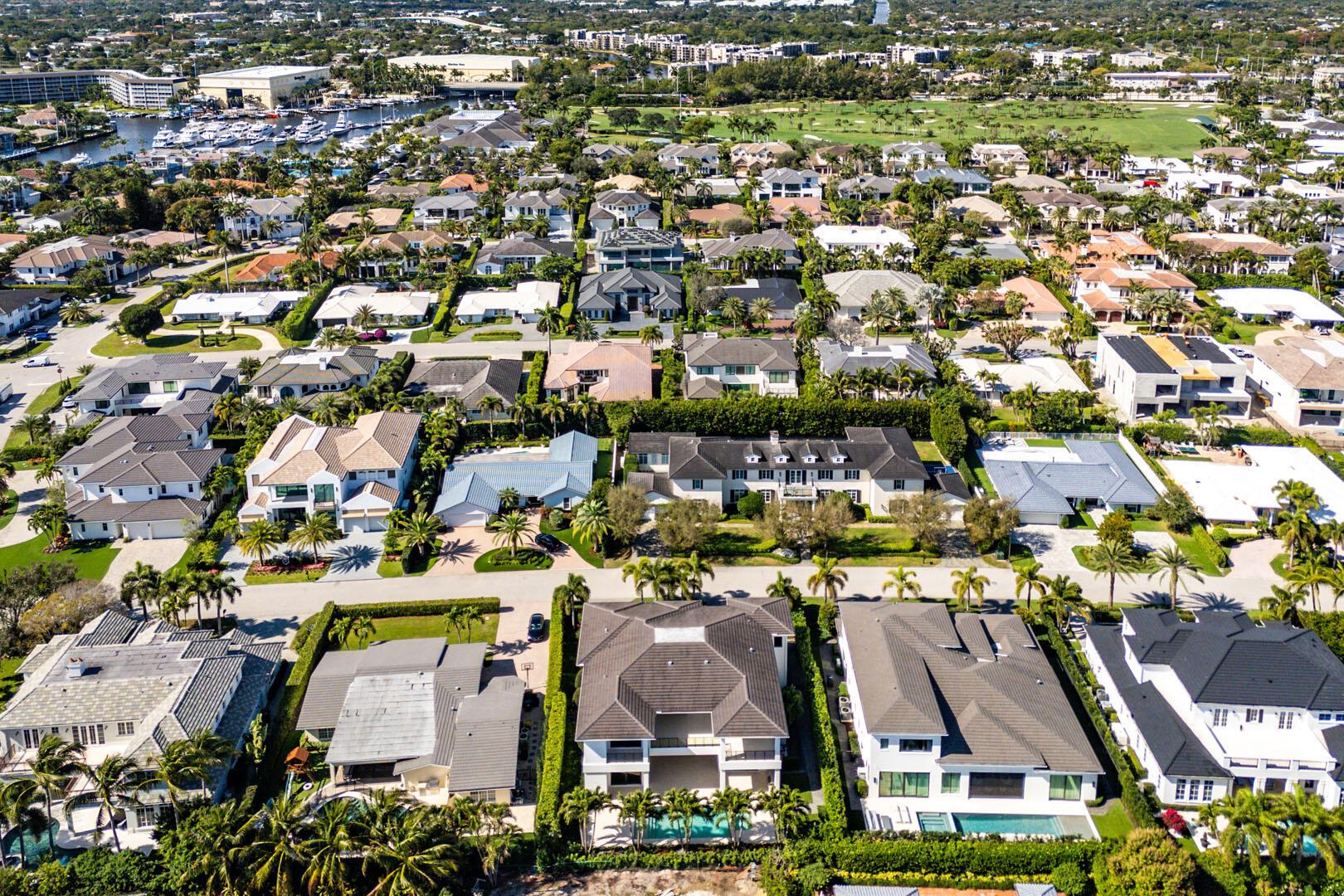 ROYAL PALM YACHT & COUNTRY CLUB - Residential