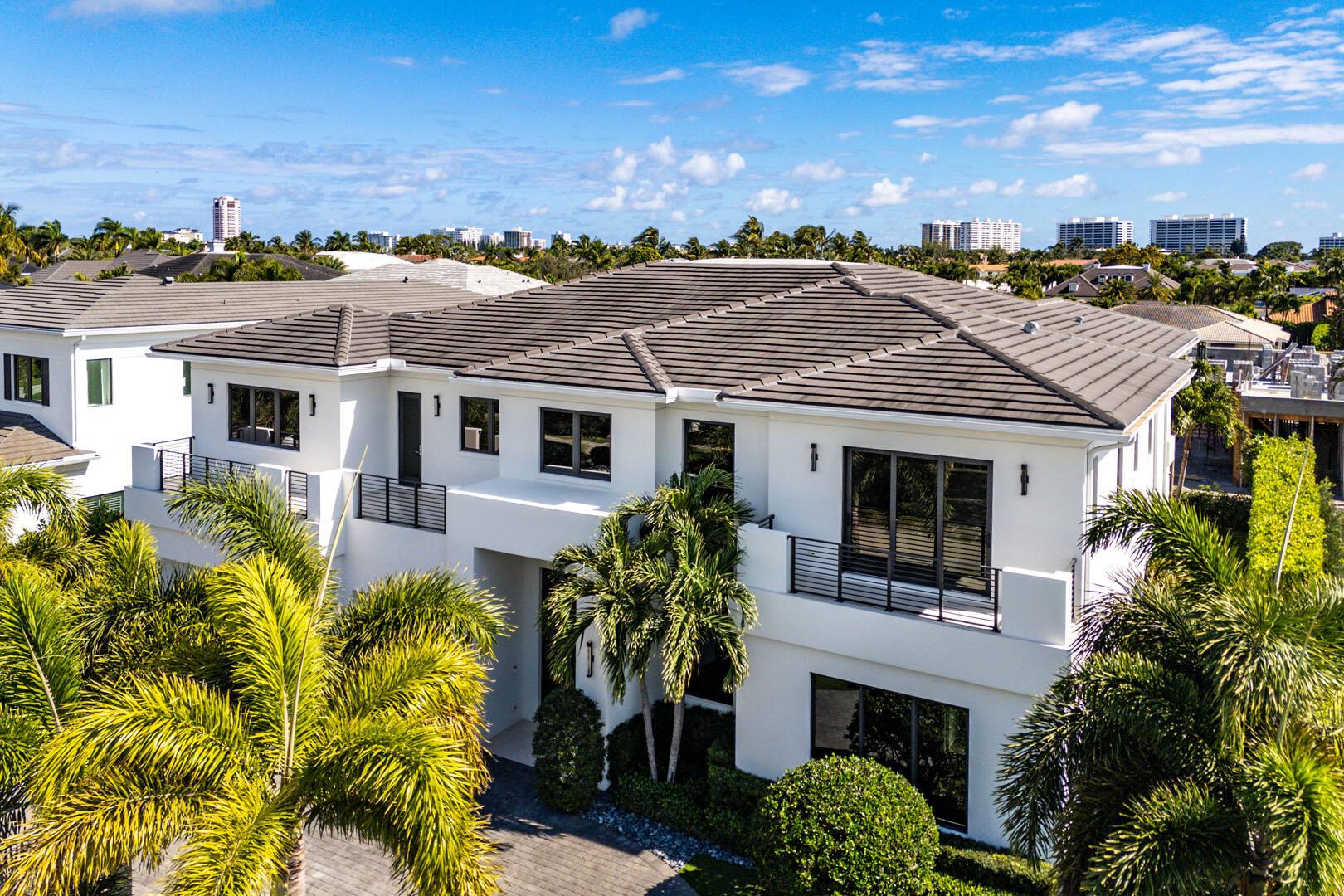 ROYAL PALM YACHT & COUNTRY CLUB - Residential