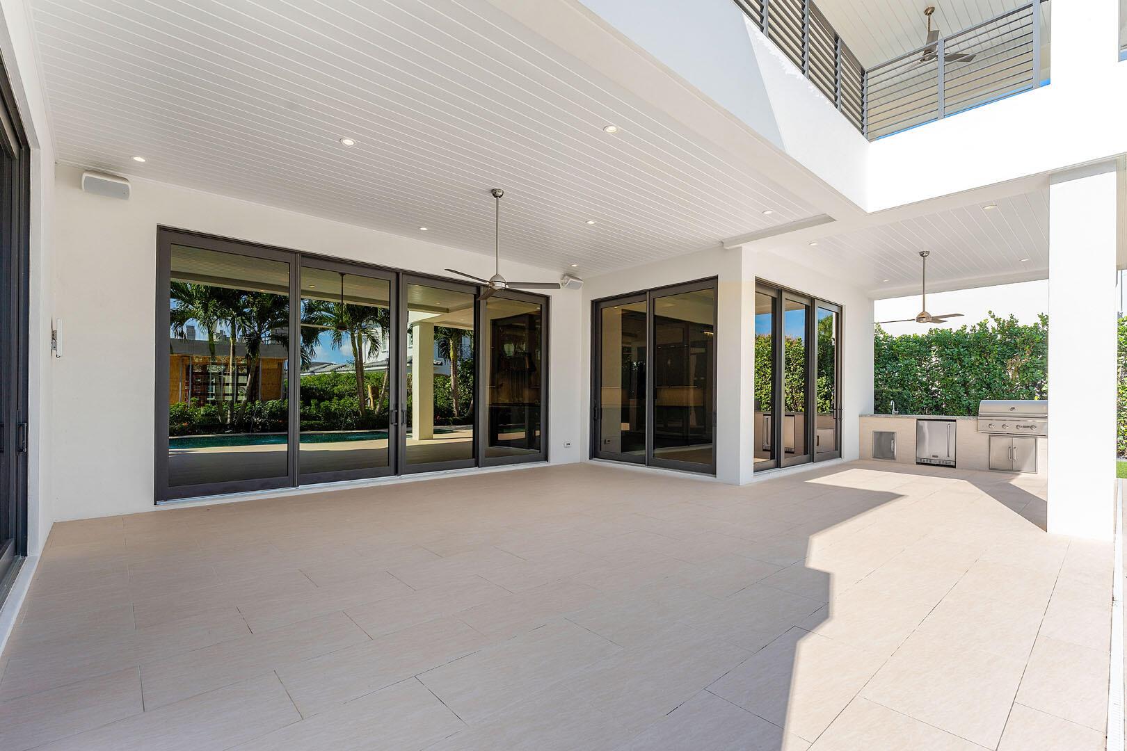 ROYAL PALM YACHT & COUNTRY CLUB - Residential
