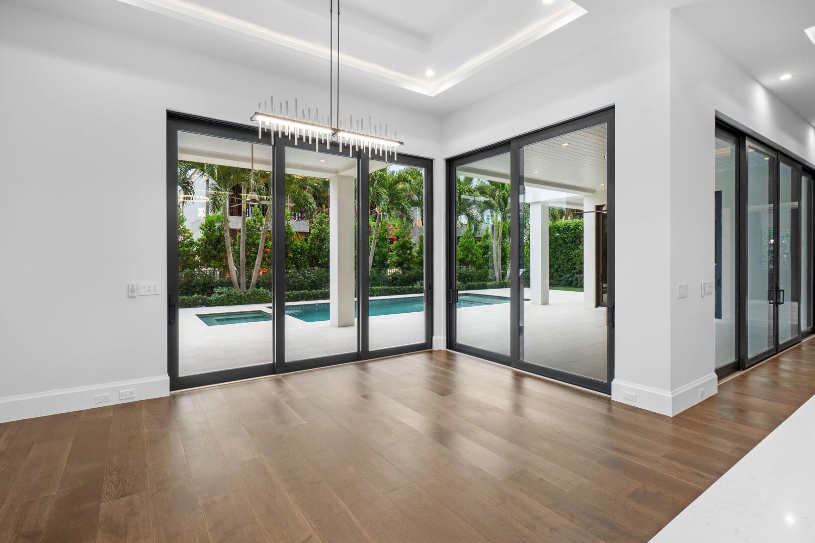 ROYAL PALM YACHT & COUNTRY CLUB - Residential