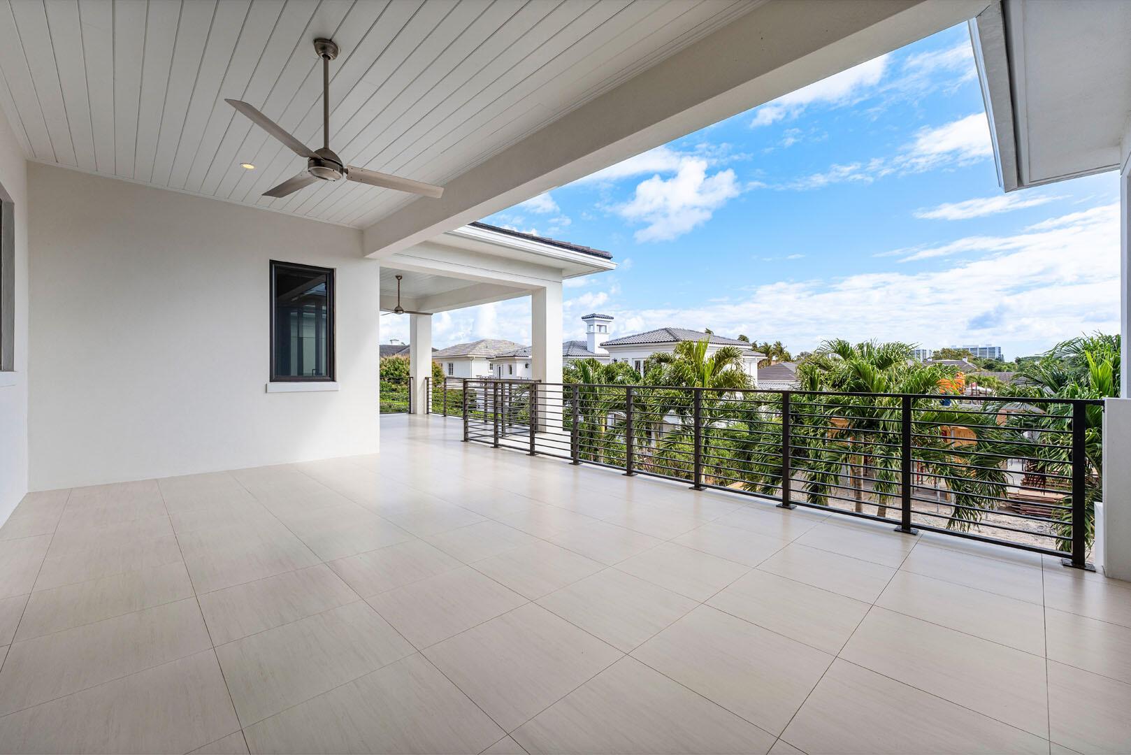 ROYAL PALM YACHT & COUNTRY CLUB - Residential