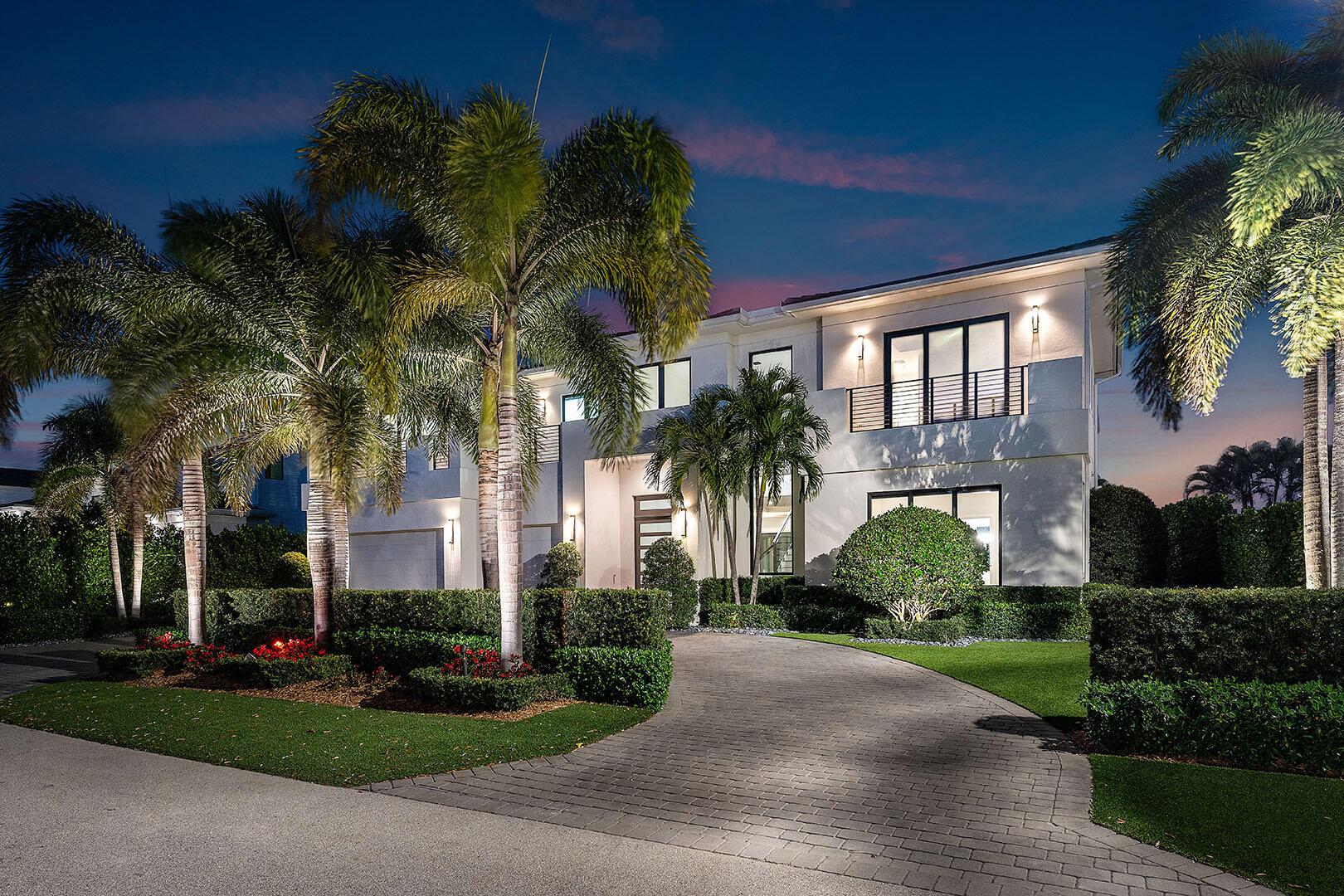 ROYAL PALM YACHT & COUNTRY CLUB - Residential