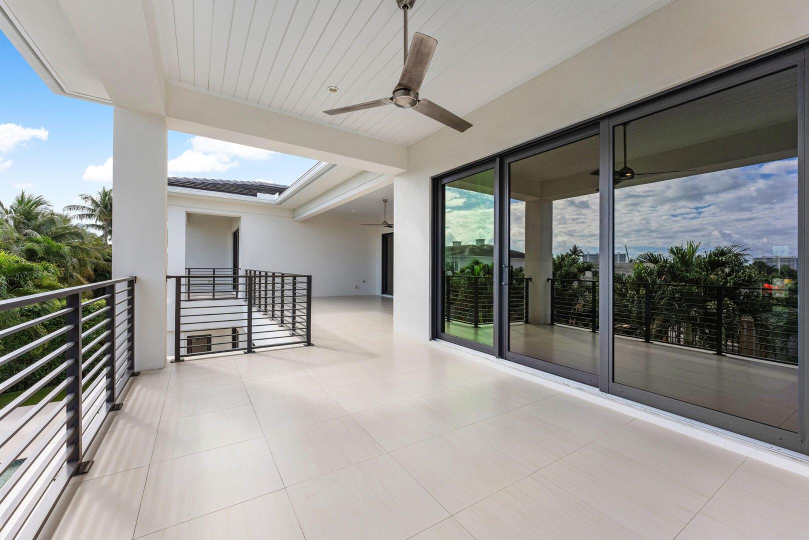 ROYAL PALM YACHT & COUNTRY CLUB - Residential