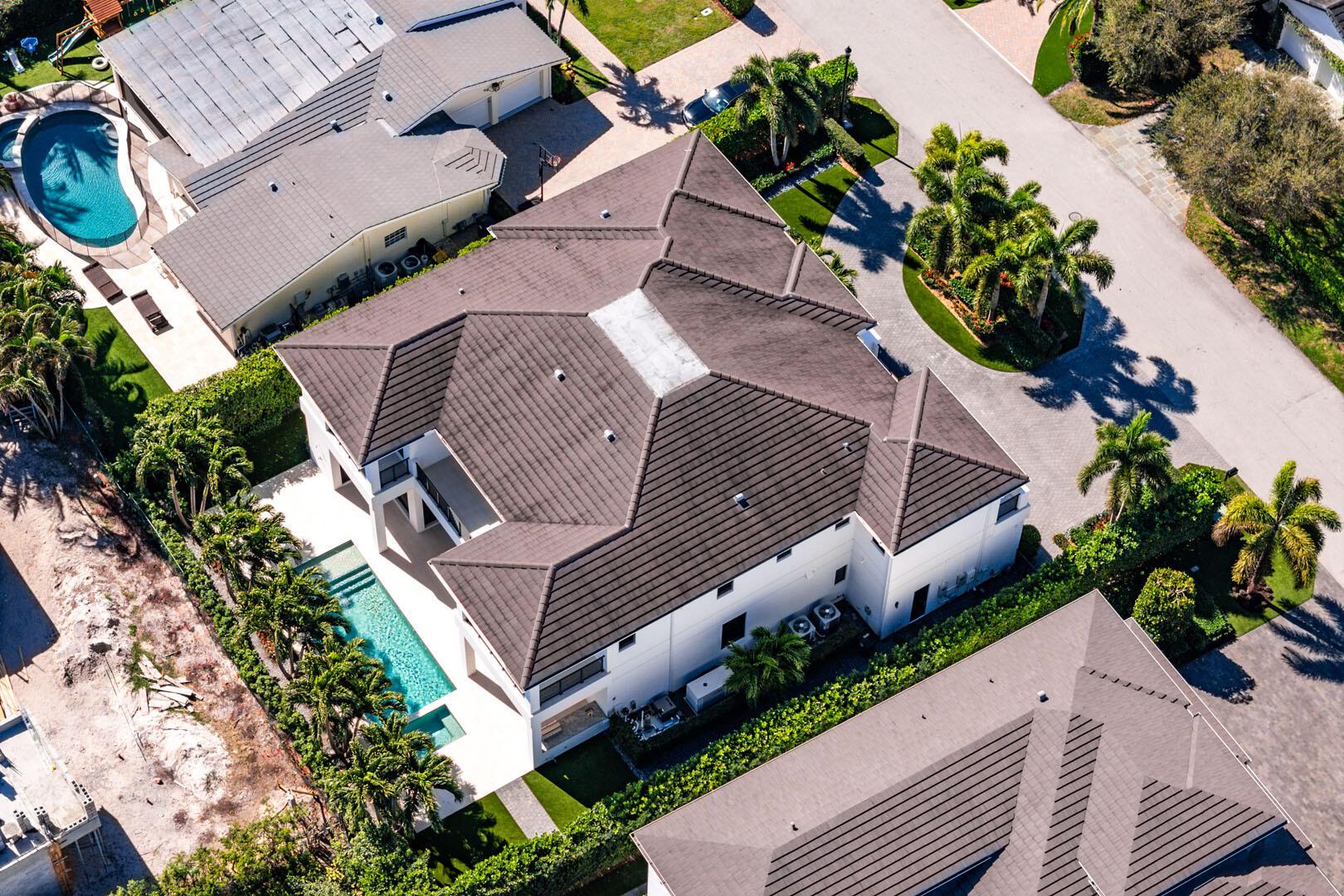 ROYAL PALM YACHT & COUNTRY CLUB - Residential