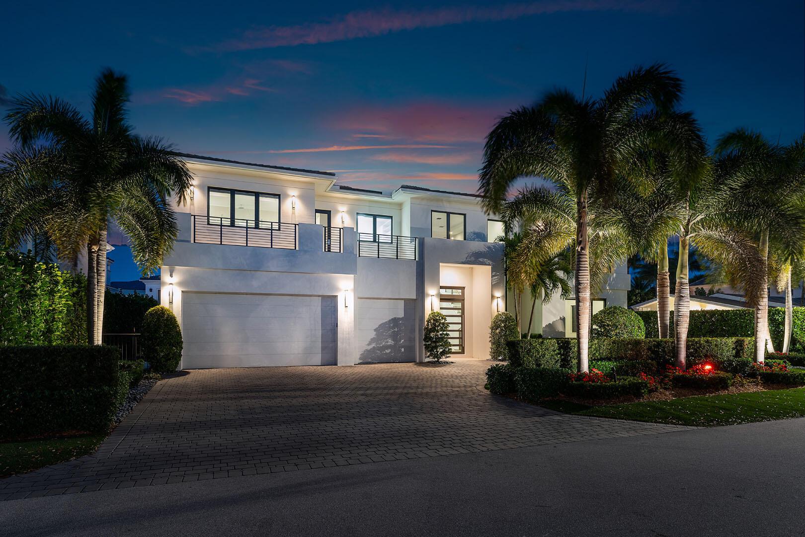 ROYAL PALM YACHT & COUNTRY CLUB - Residential