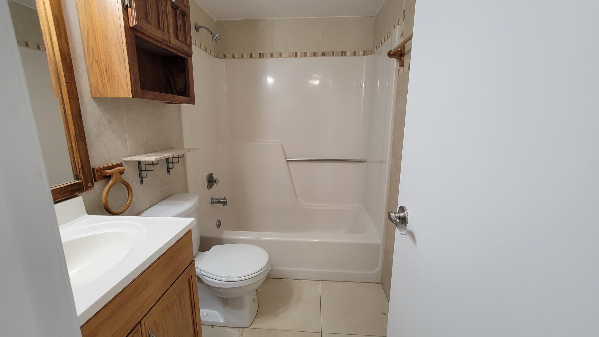 HOLIDAY VILLAGE OF CORAL SPRINGS - Residential Lease