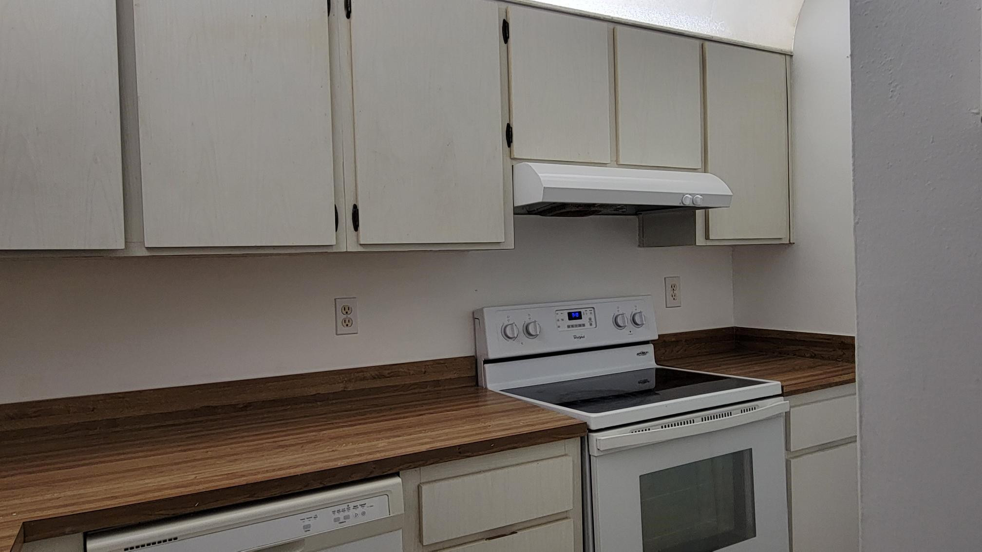 HOLIDAY VILLAGE OF CORAL SPRINGS - Residential Lease