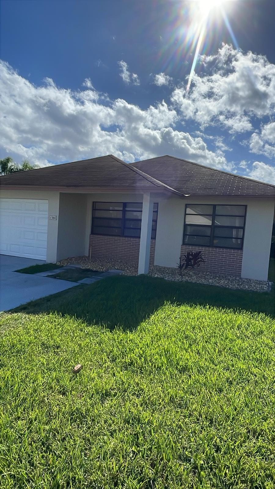 SUMMIT PINES UNIT 4 - Residential Lease
