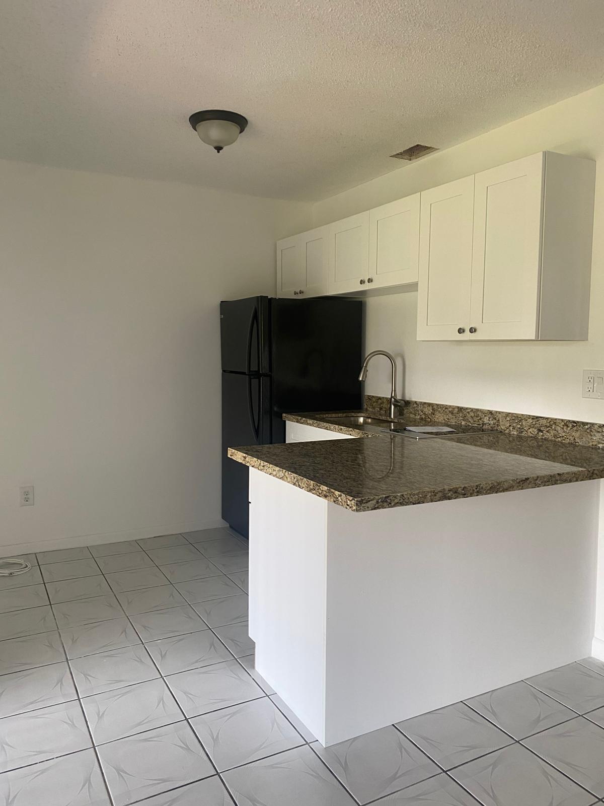 SUMMIT PINES UNIT 4 - Residential Lease