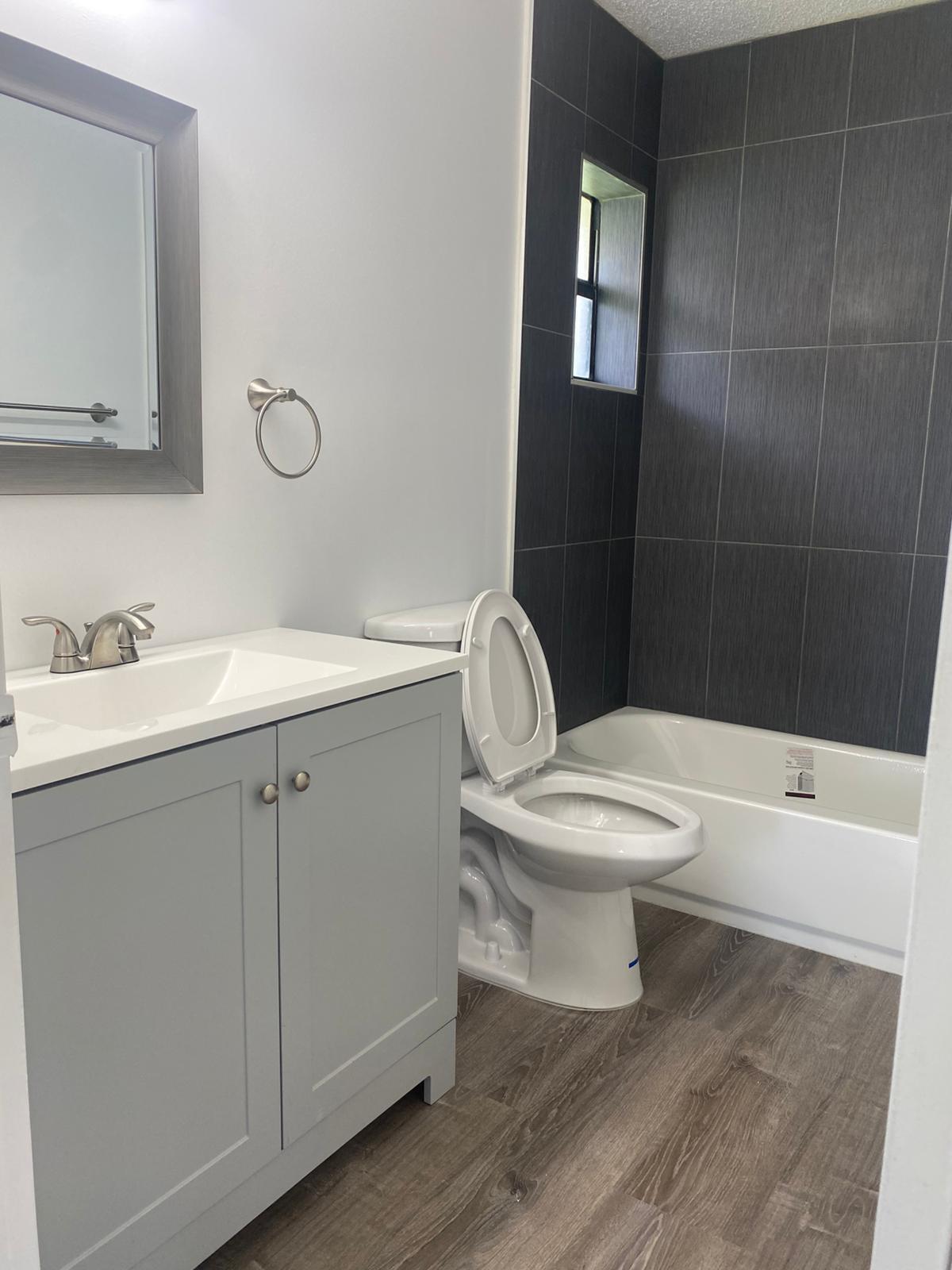 SUMMIT PINES UNIT 4 - Residential Lease