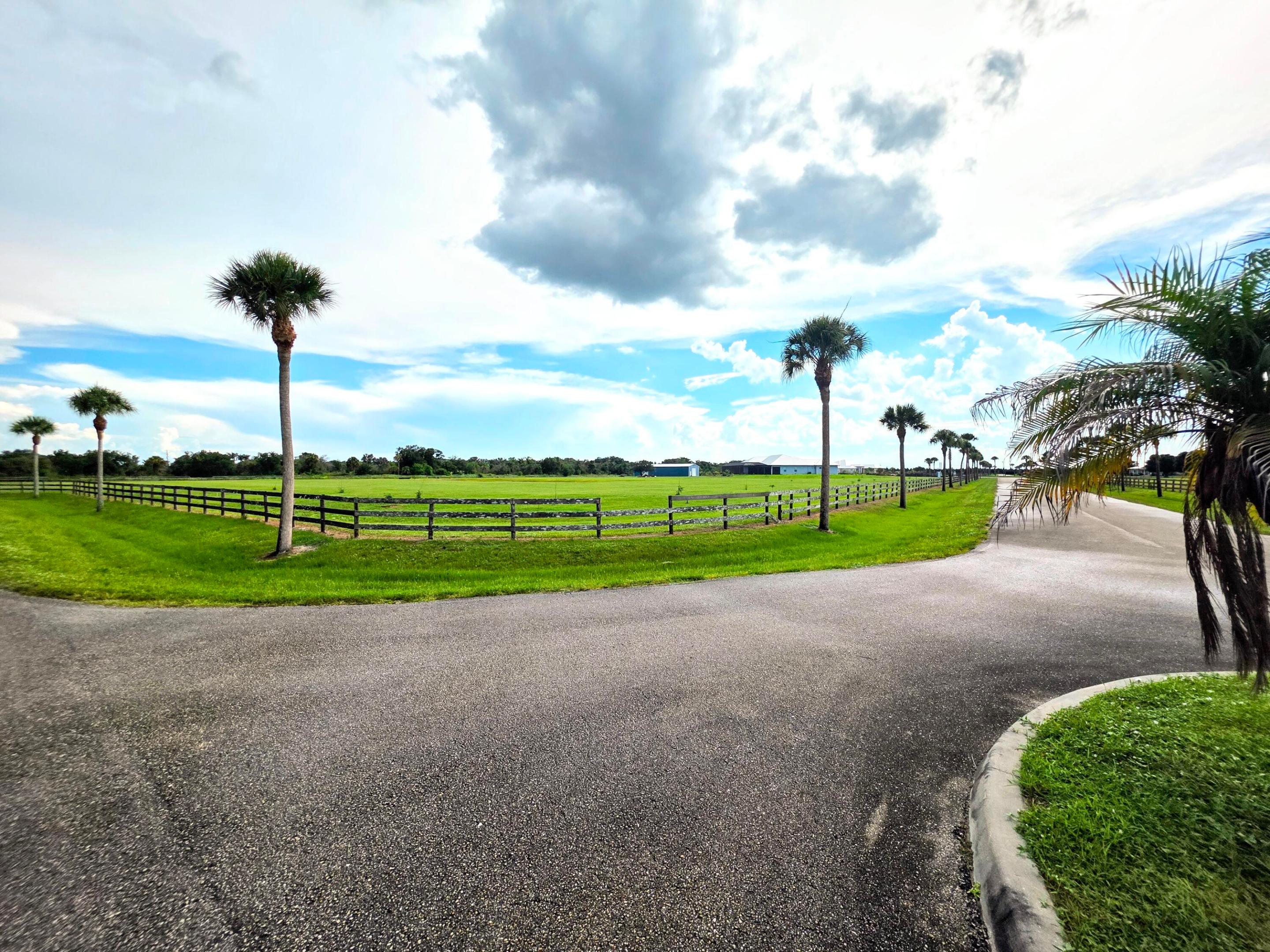 SOUTHERN STAR STABLES SUBDIVISION - Land