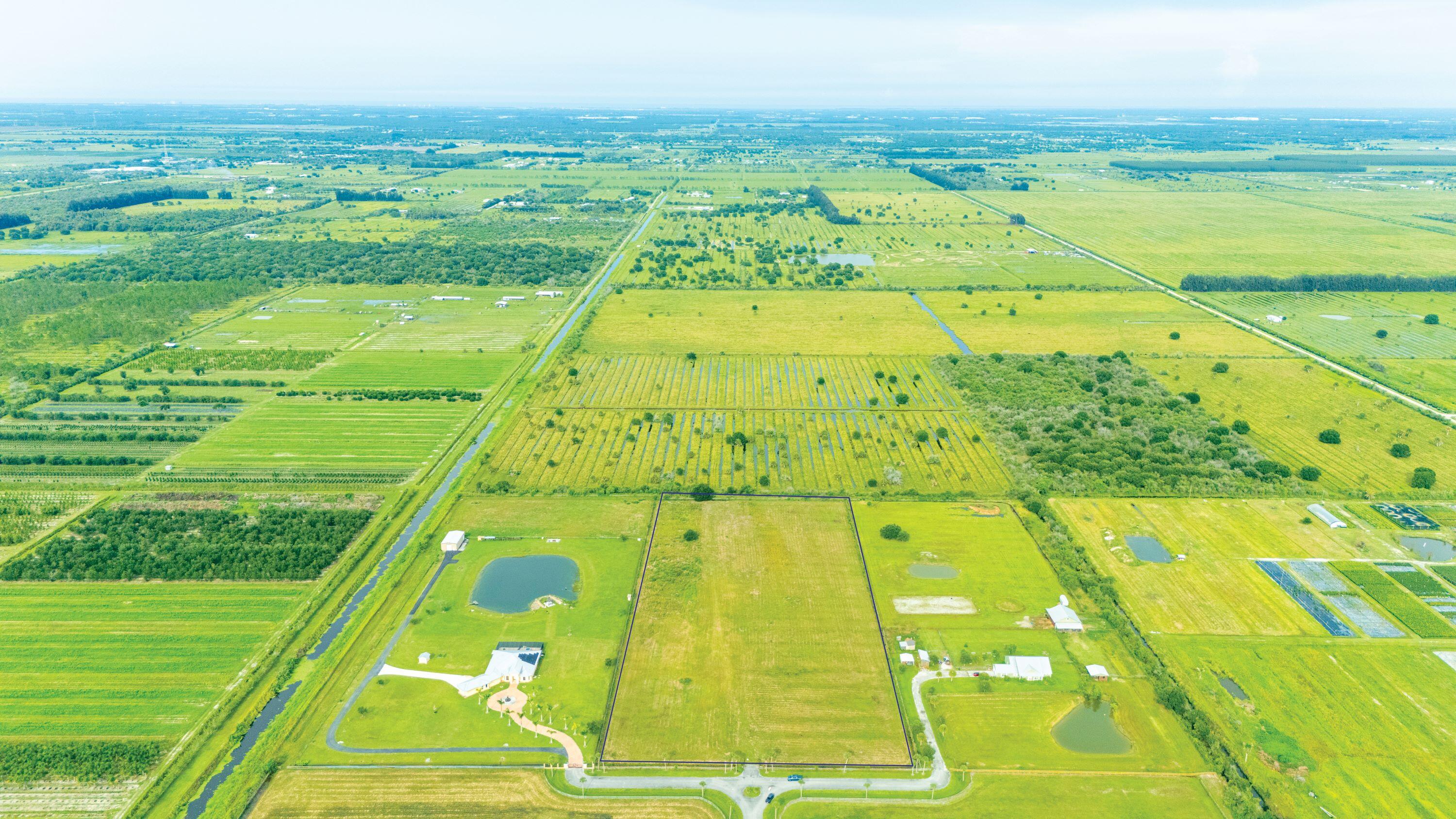 SOUTHERN STAR STABLES SUBDIVISION - Land