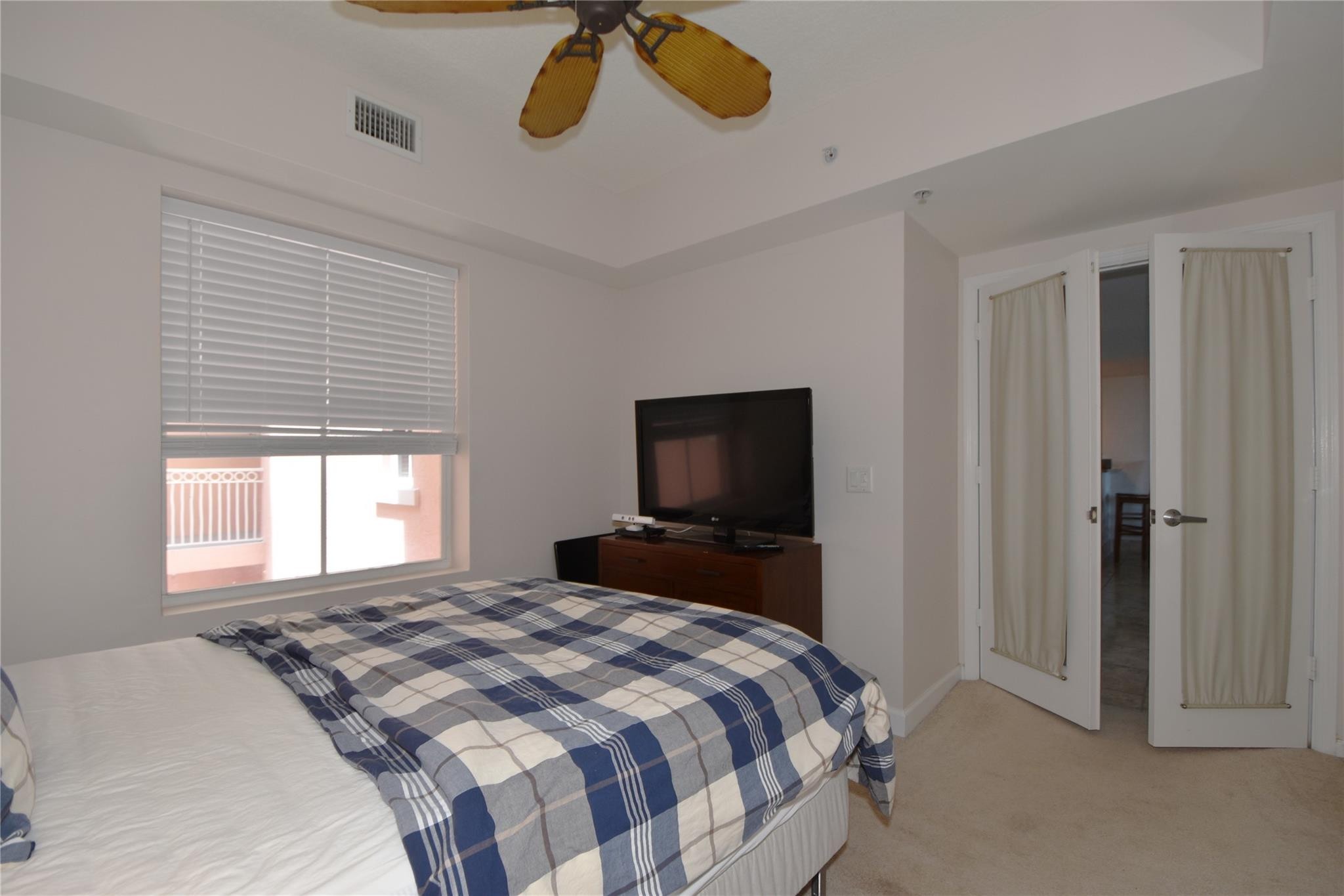 OCEAN PLAZA ON DEERFIELD BEACH - Residential Lease