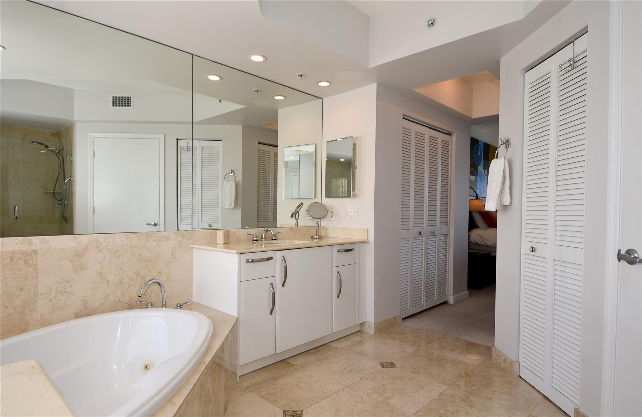 OCEAN PLAZA ON DEERFIELD BEACH - Residential Lease