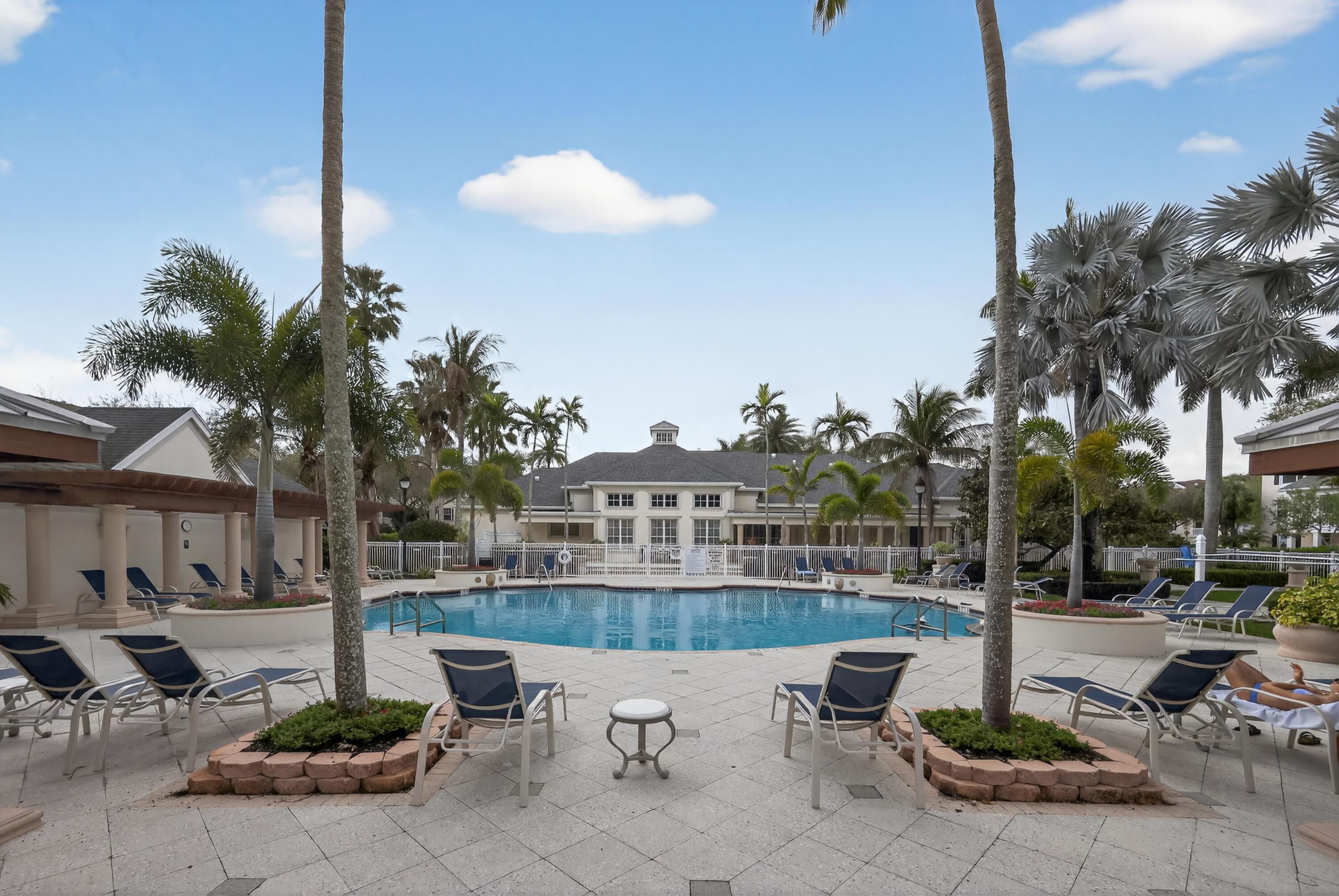 SOMERSET AT ABACOA CONDO - Residential