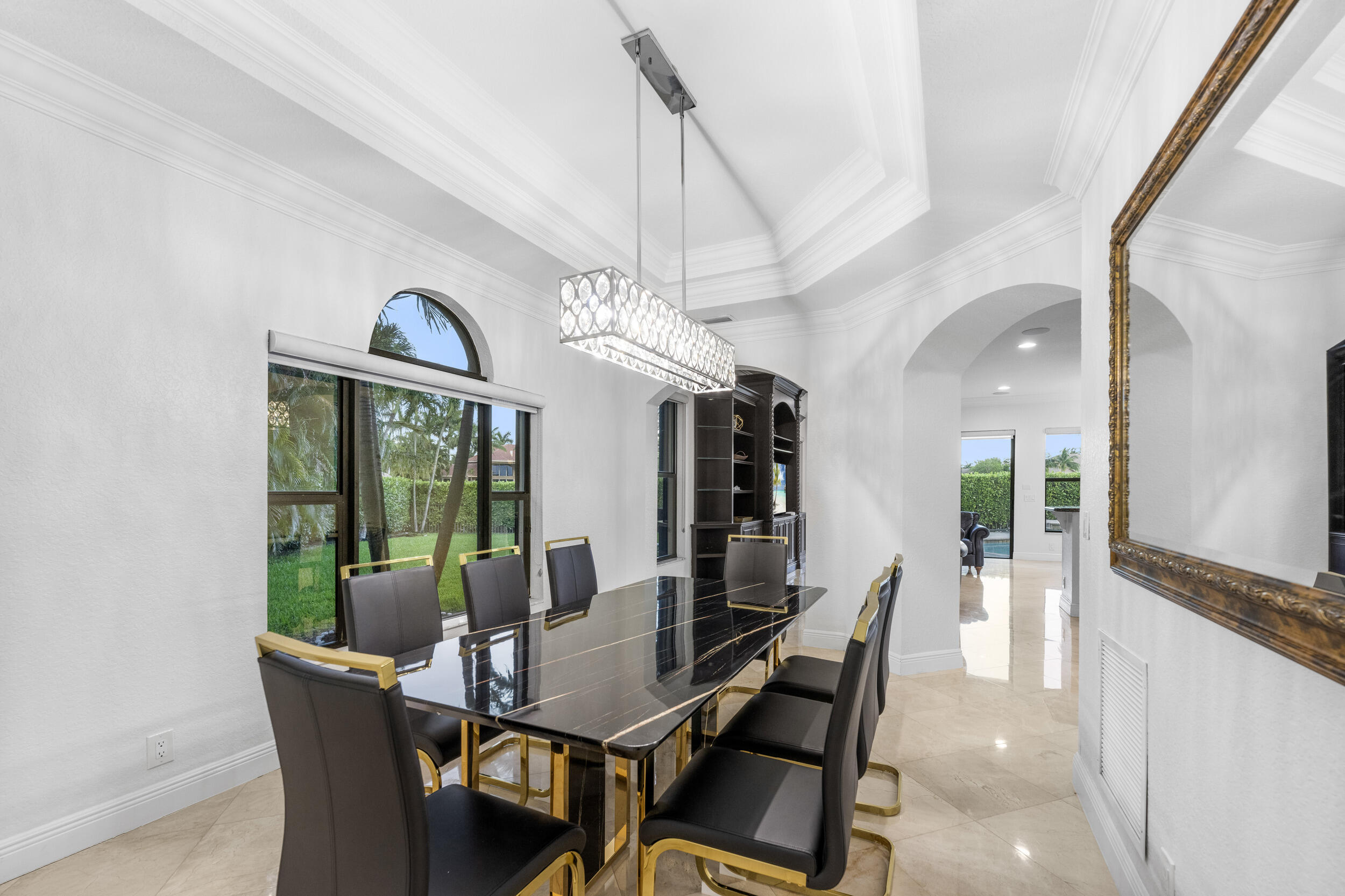 VERSAILLES - Residential