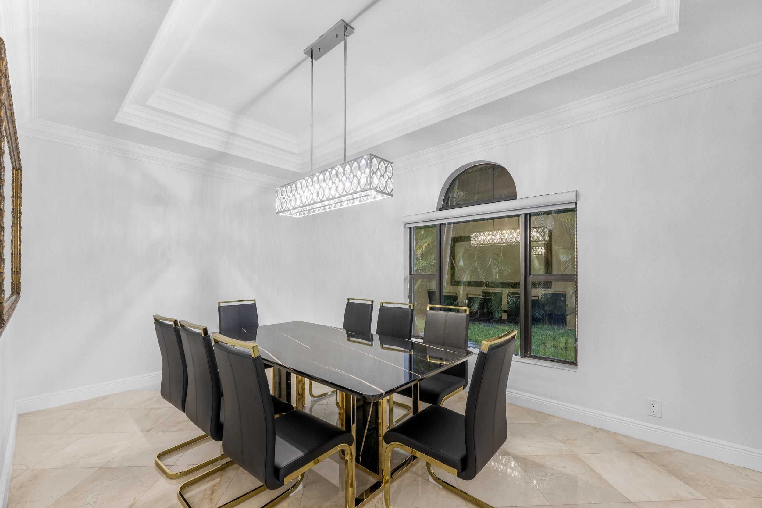 VERSAILLES - Residential