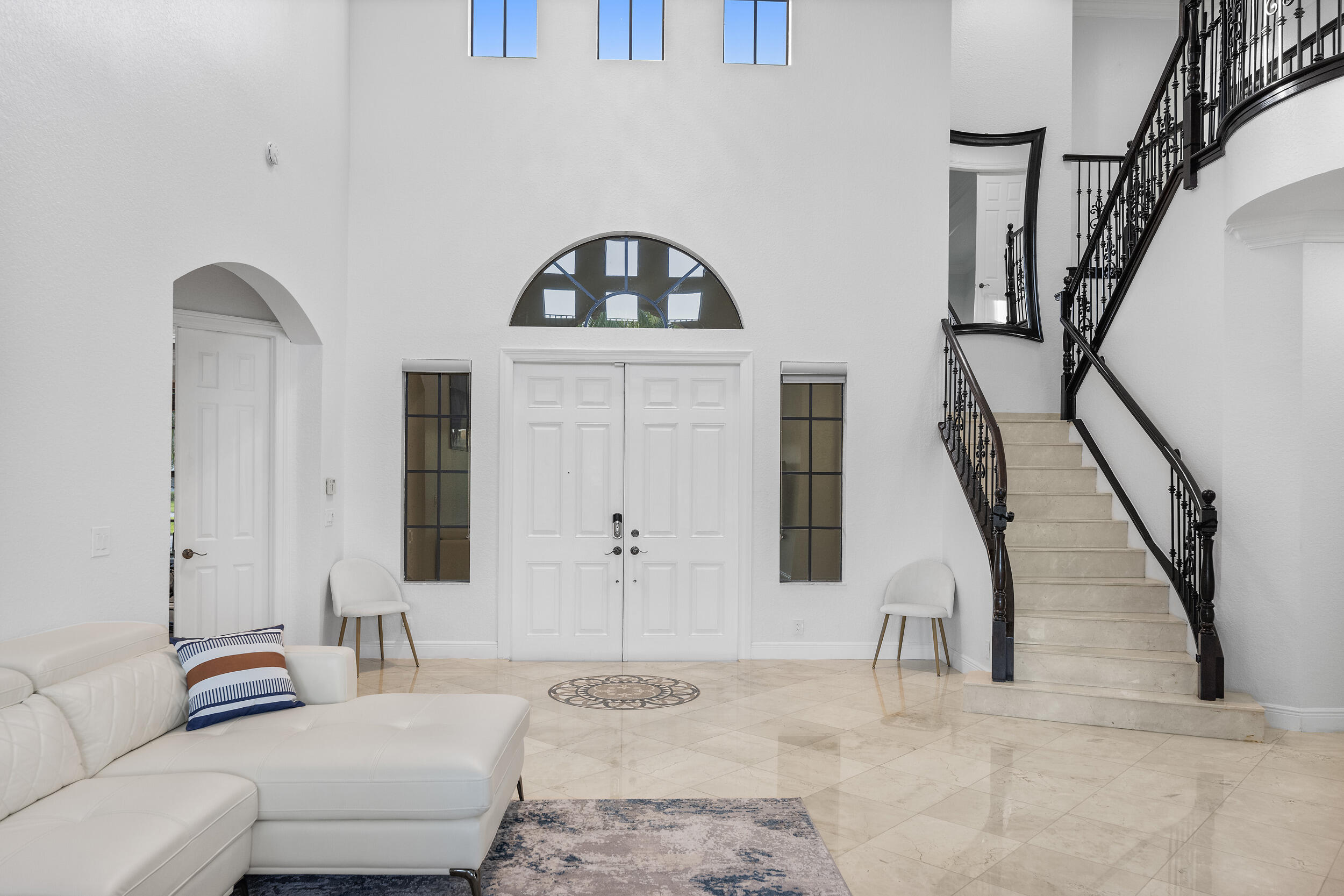 VERSAILLES - Residential