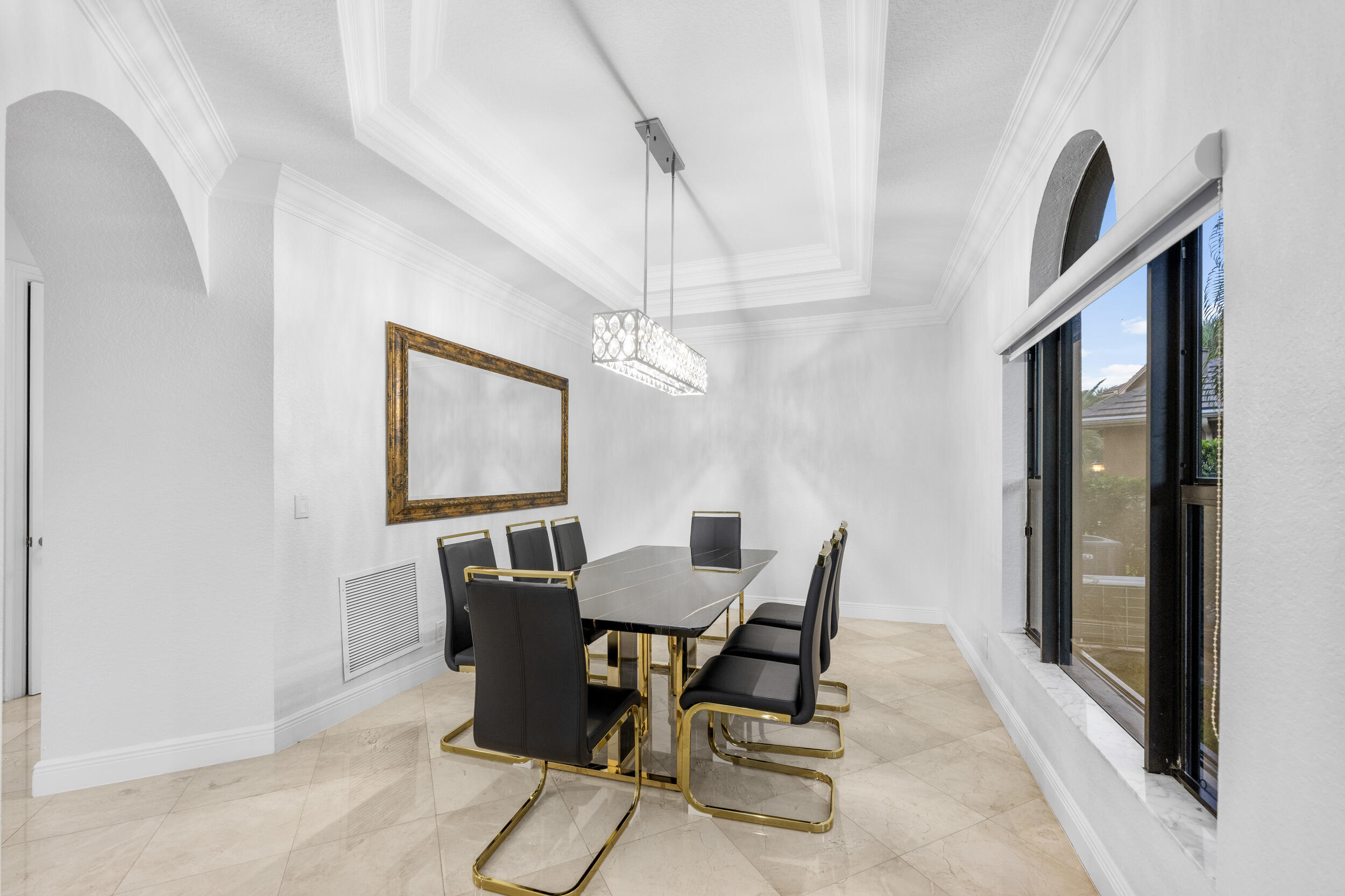 VERSAILLES - Residential
