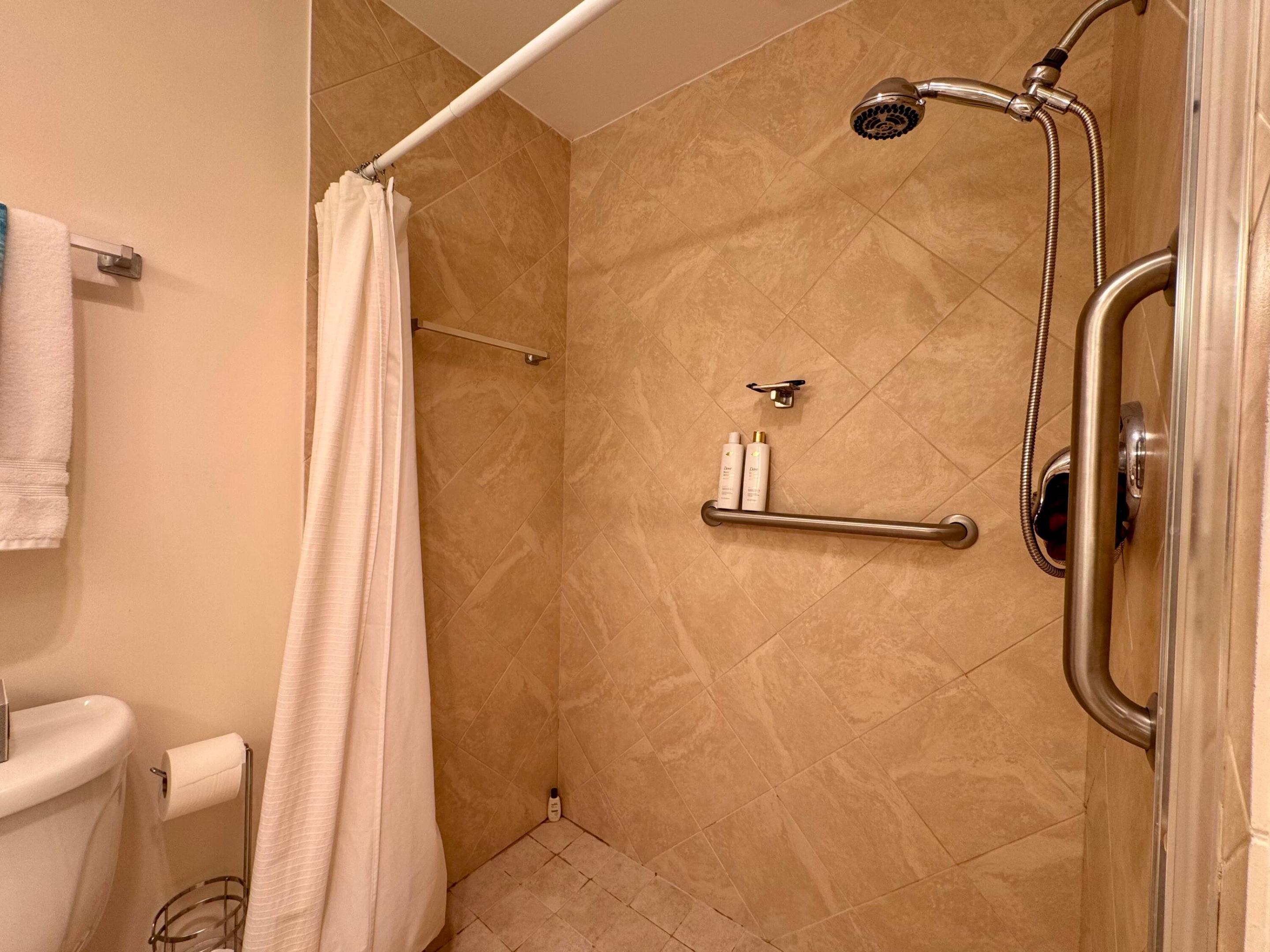 HIGH POINT OF DELRAY SEC 6 CONDO - Residential
