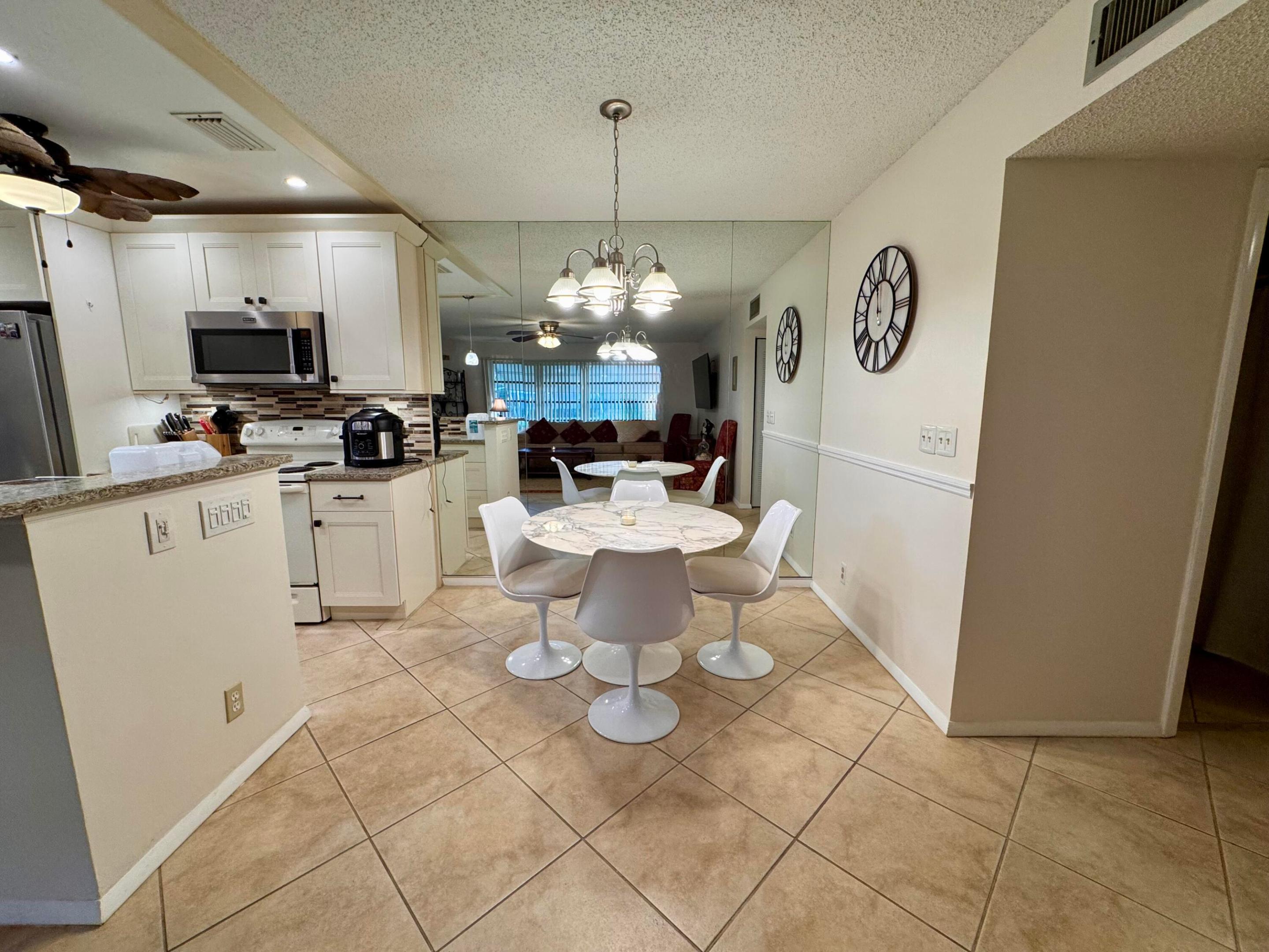 HIGH POINT OF DELRAY SEC 6 CONDO - Residential