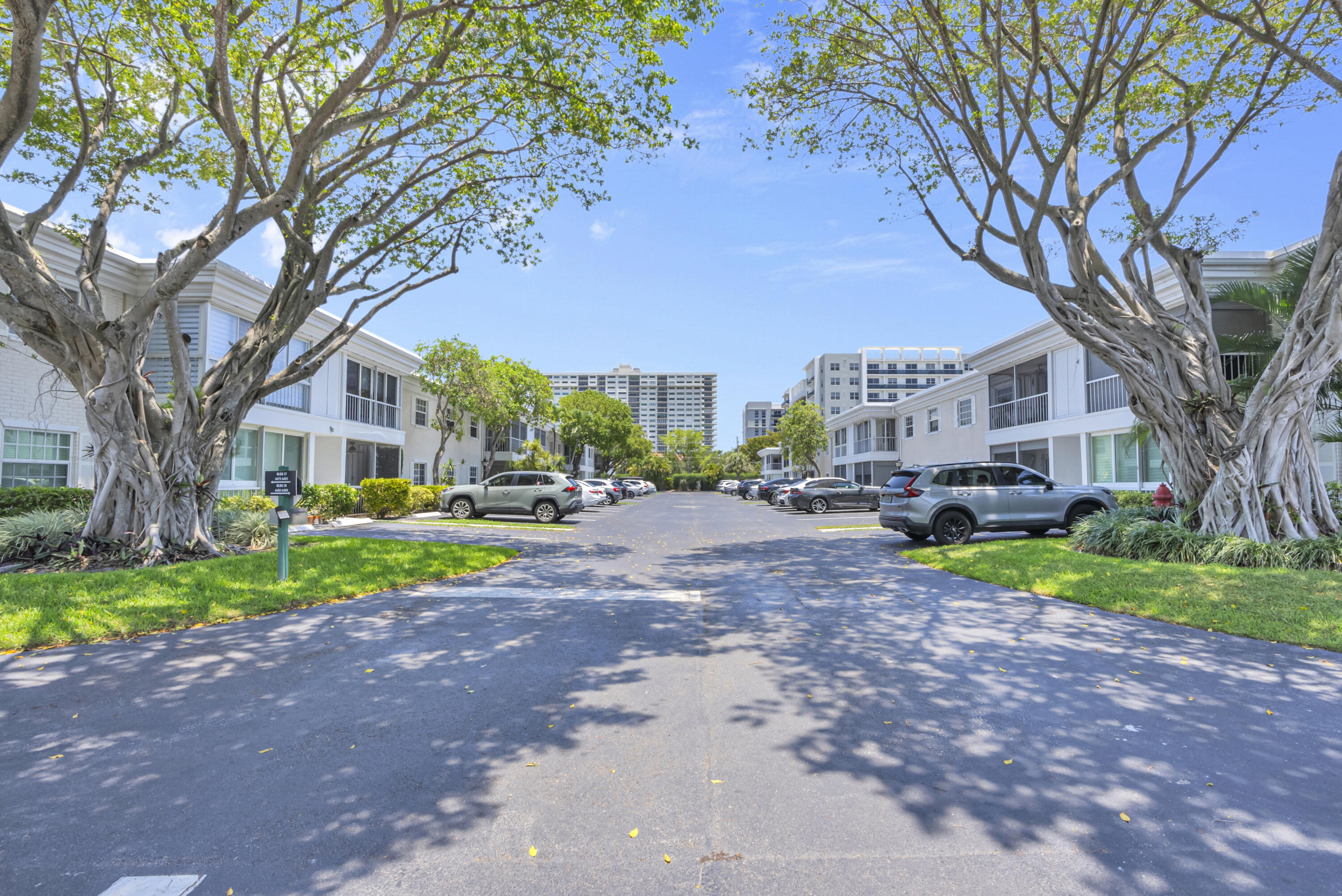 BAY COLONY CLUB CONDO - Residential
