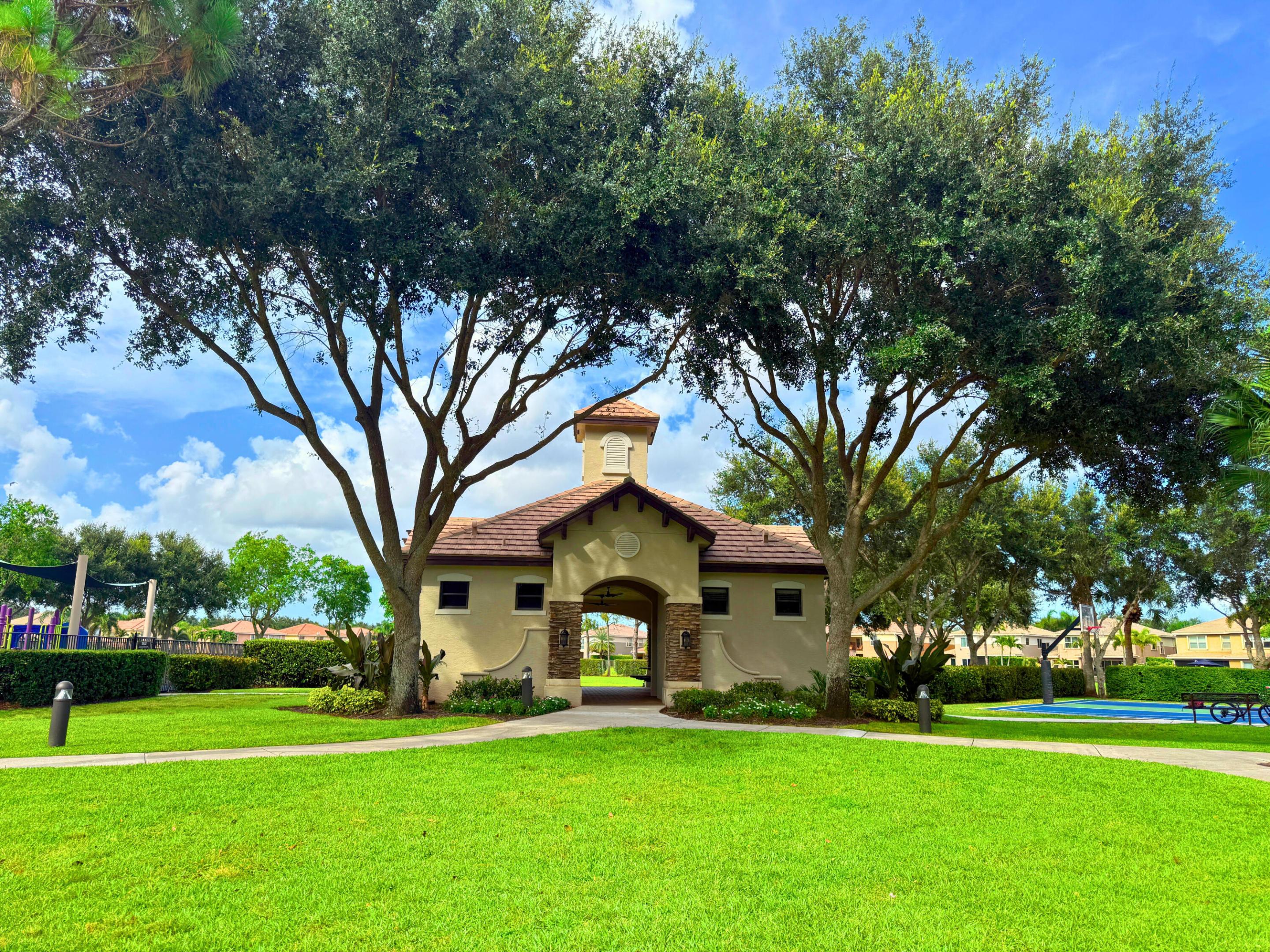 CANYON SPRINGS - Residential