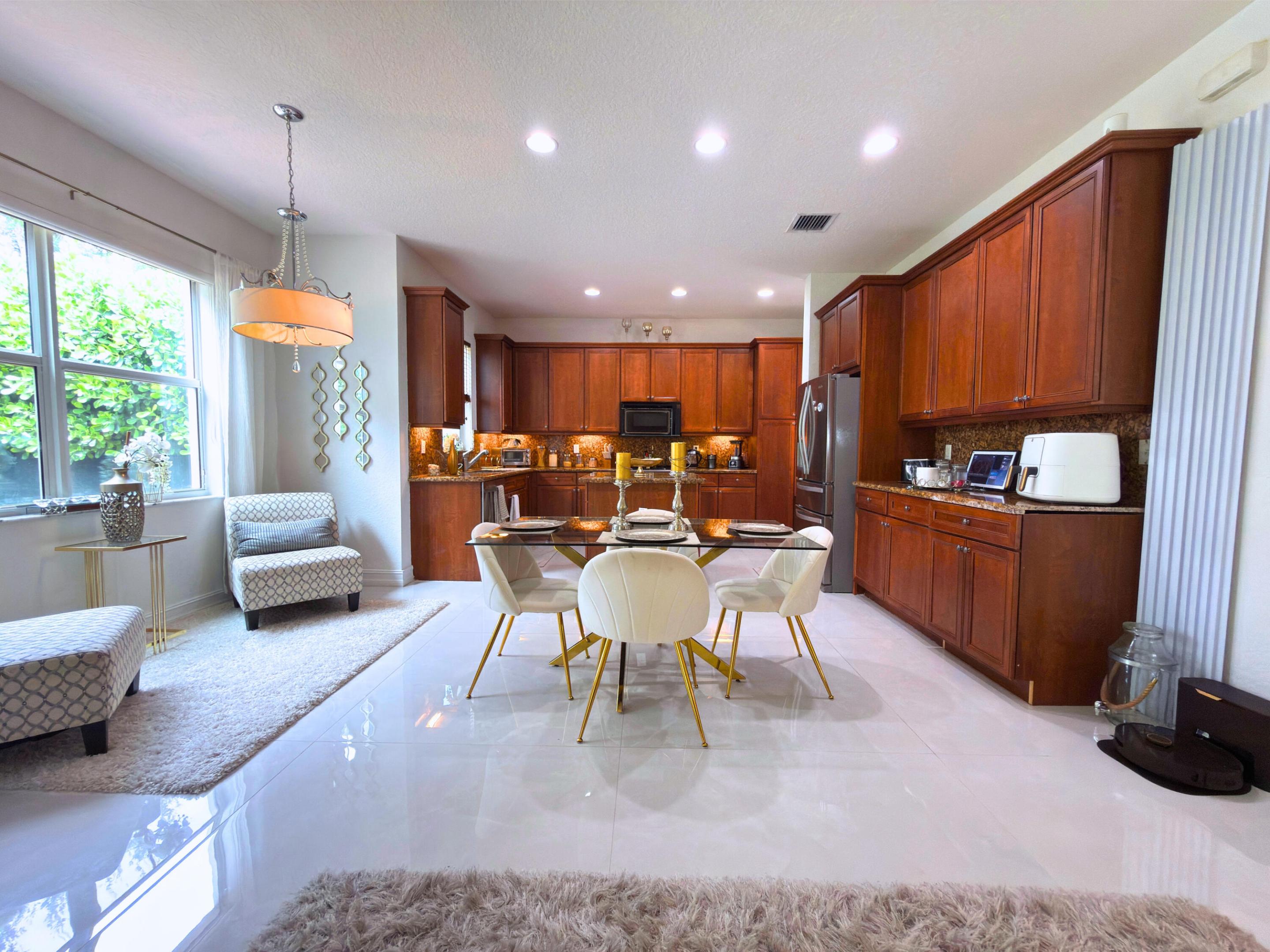 CANYON SPRINGS - Residential