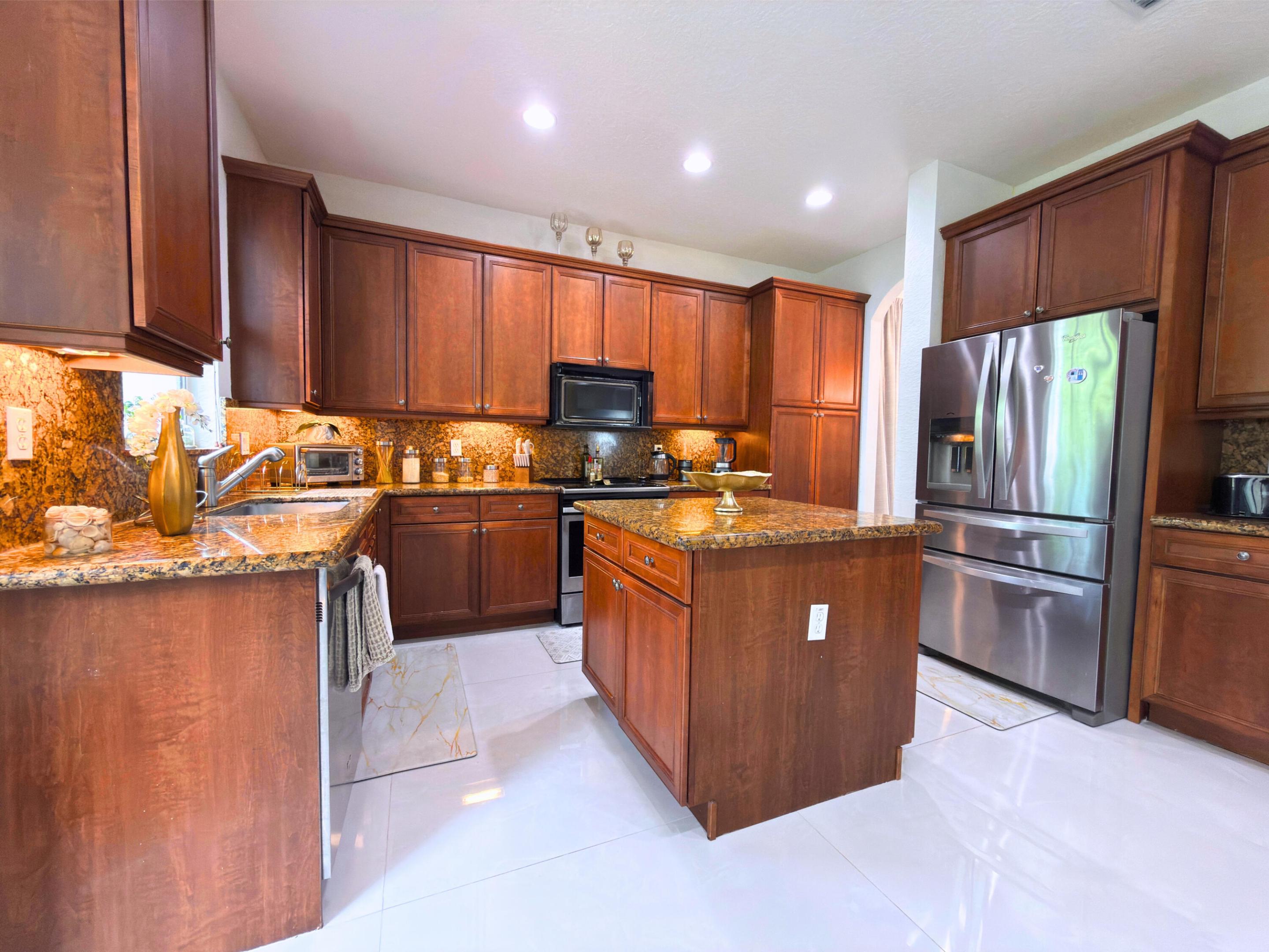 CANYON SPRINGS - Residential
