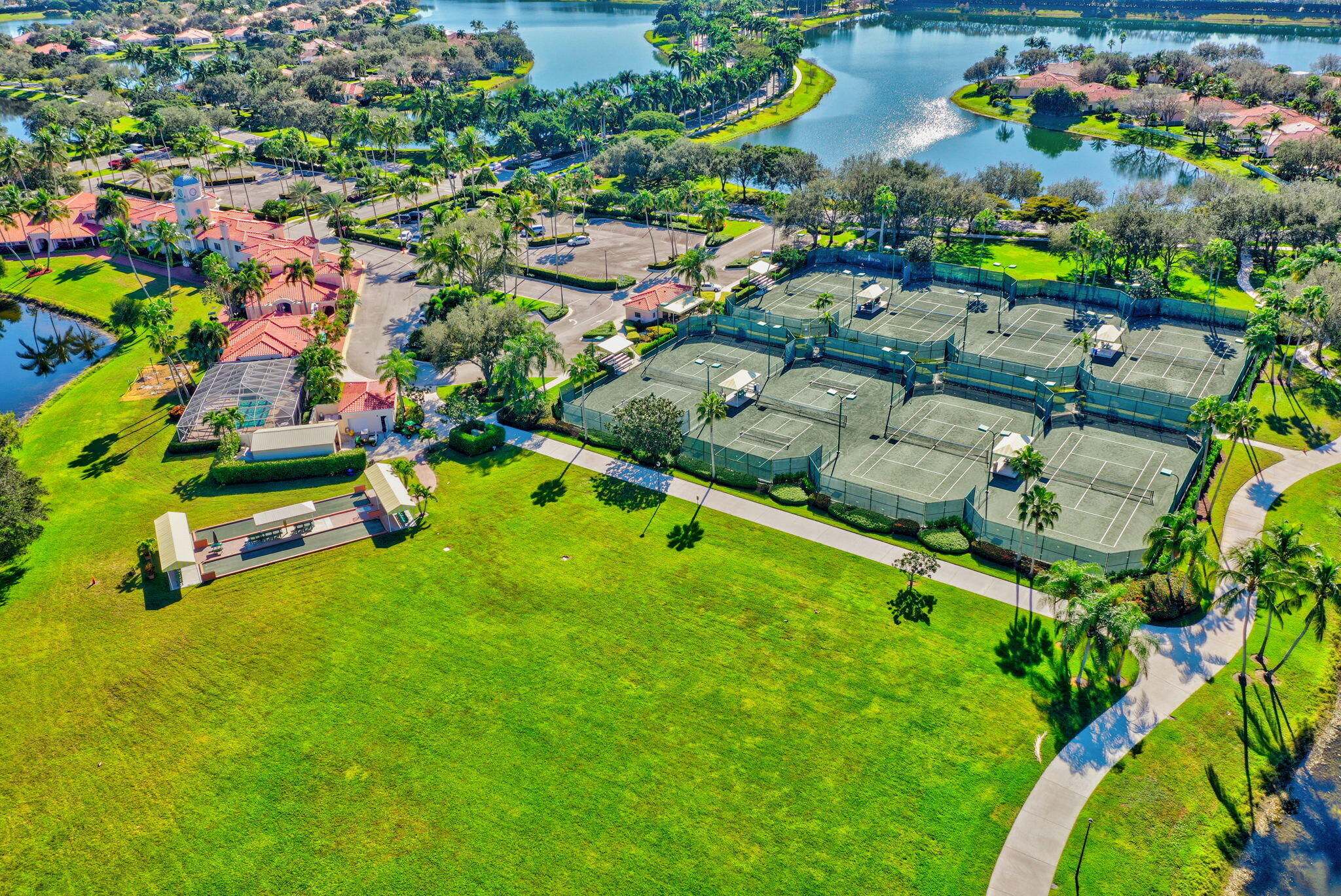 RIVERWALK 4 - Residential