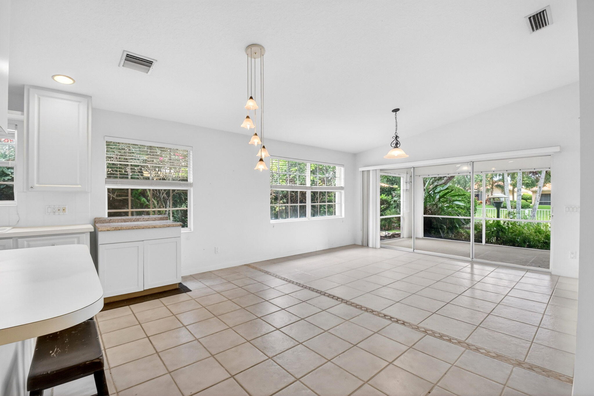 RIVERWALK 4 - Residential