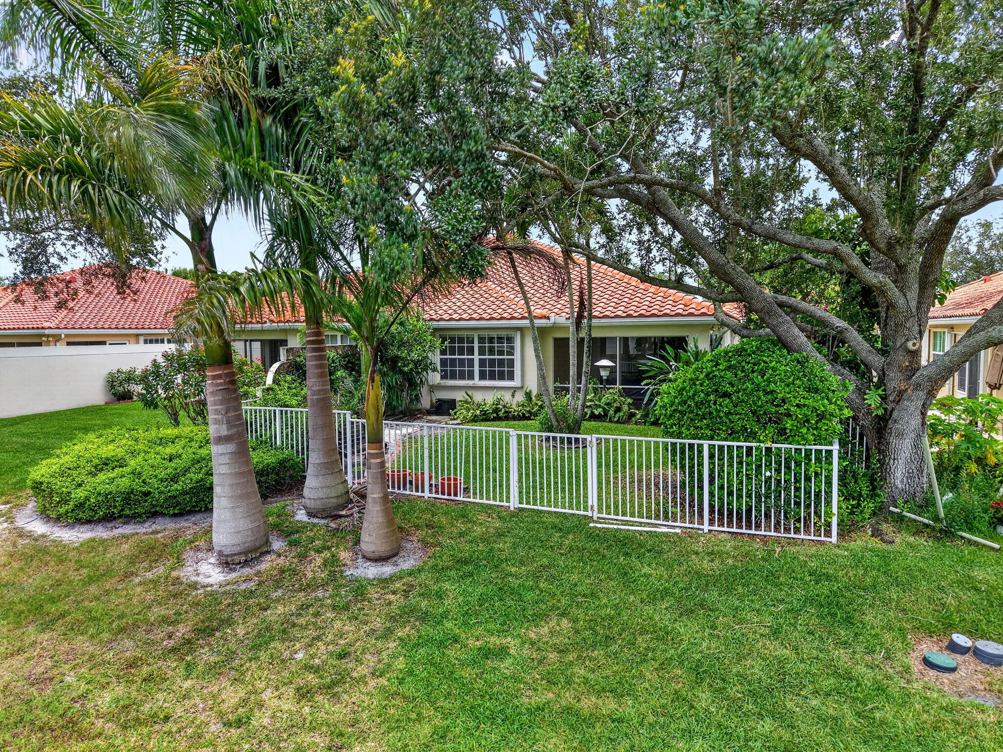 RIVERWALK 4 - Residential