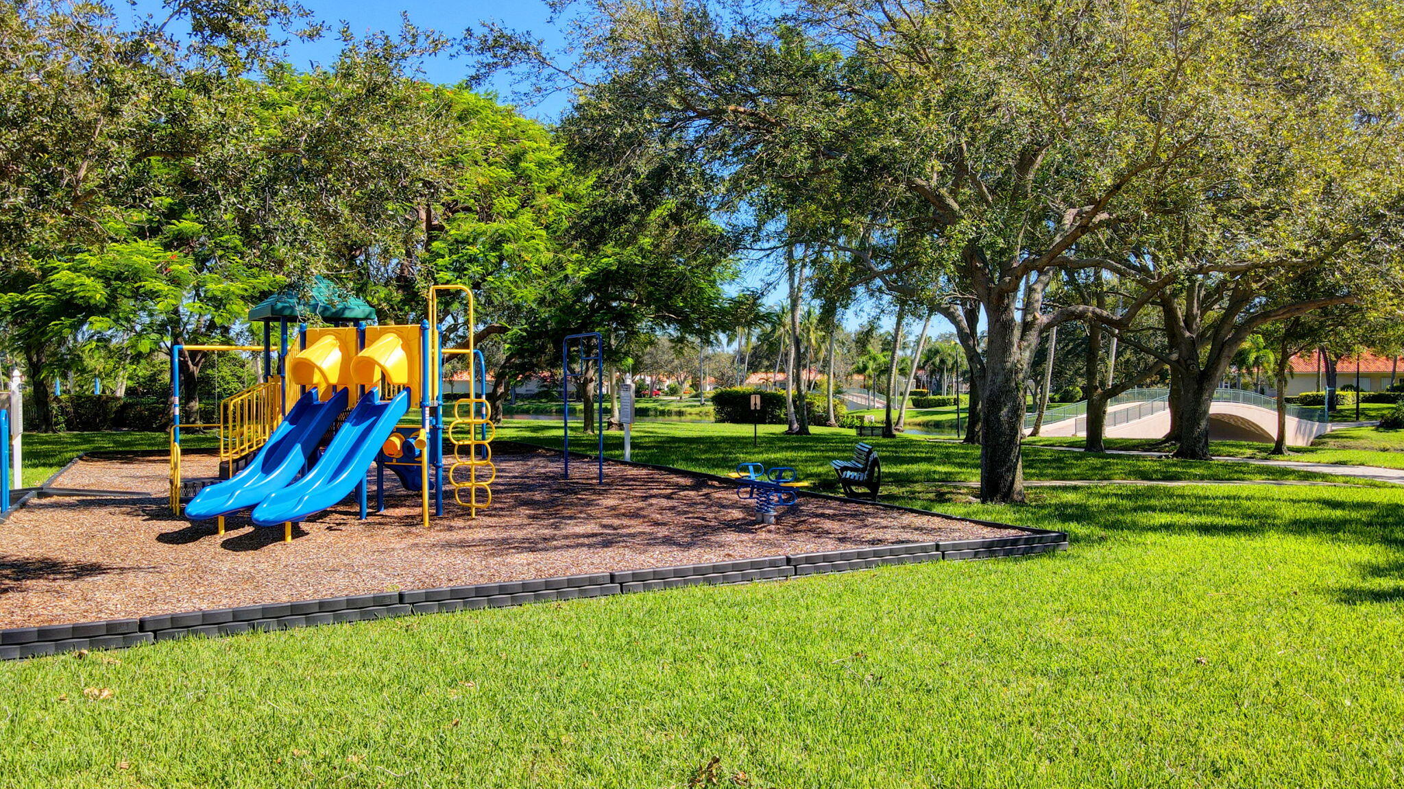 RIVERWALK 4 - Residential
