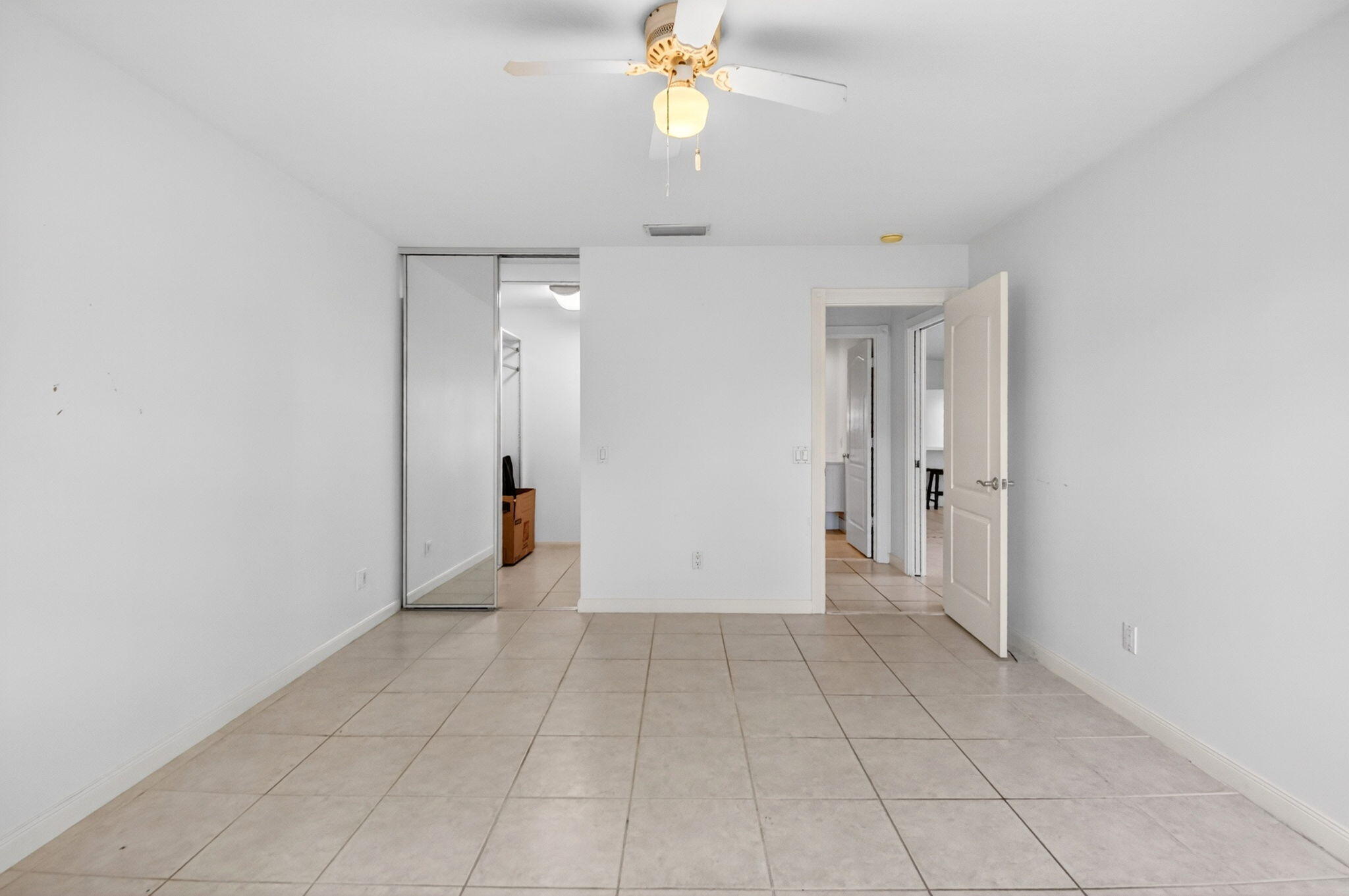 RIVERWALK 4 - Residential