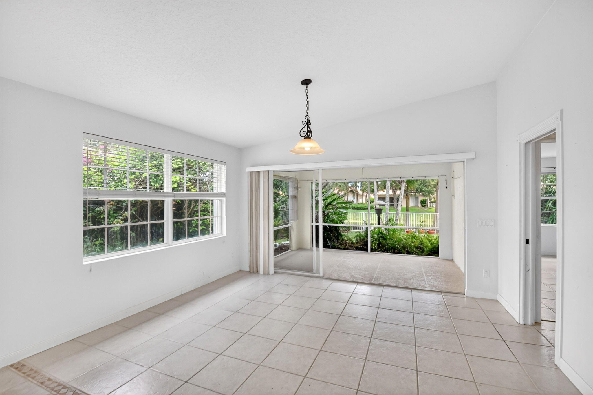 RIVERWALK 4 - Residential