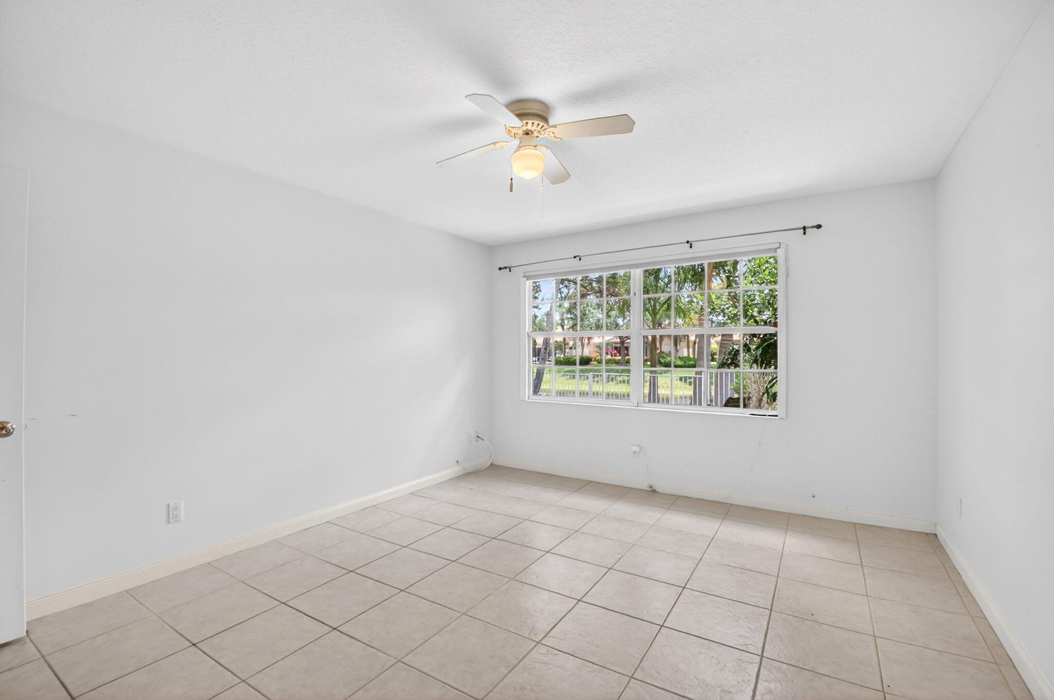 RIVERWALK 4 - Residential