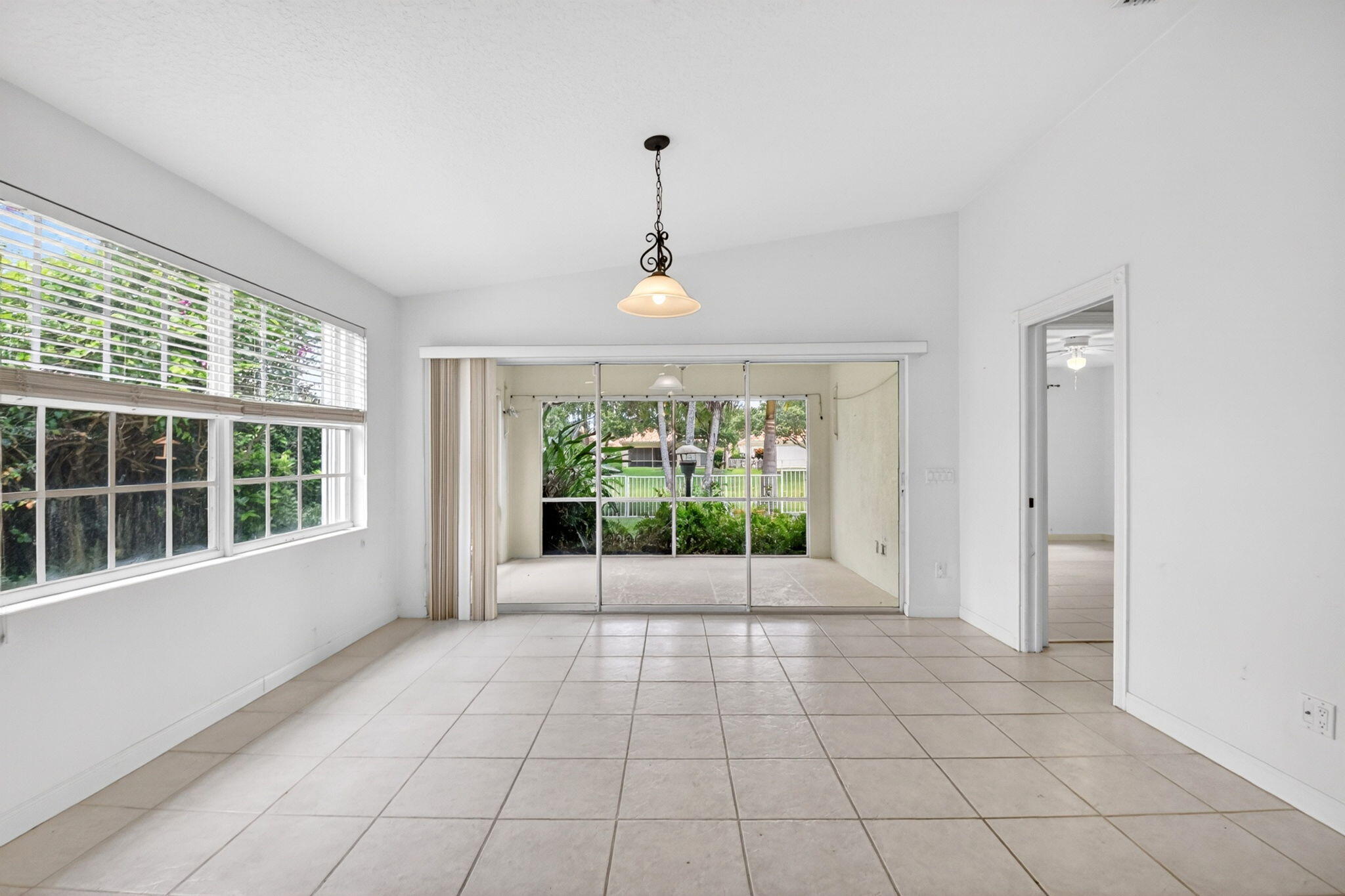 RIVERWALK 4 - Residential