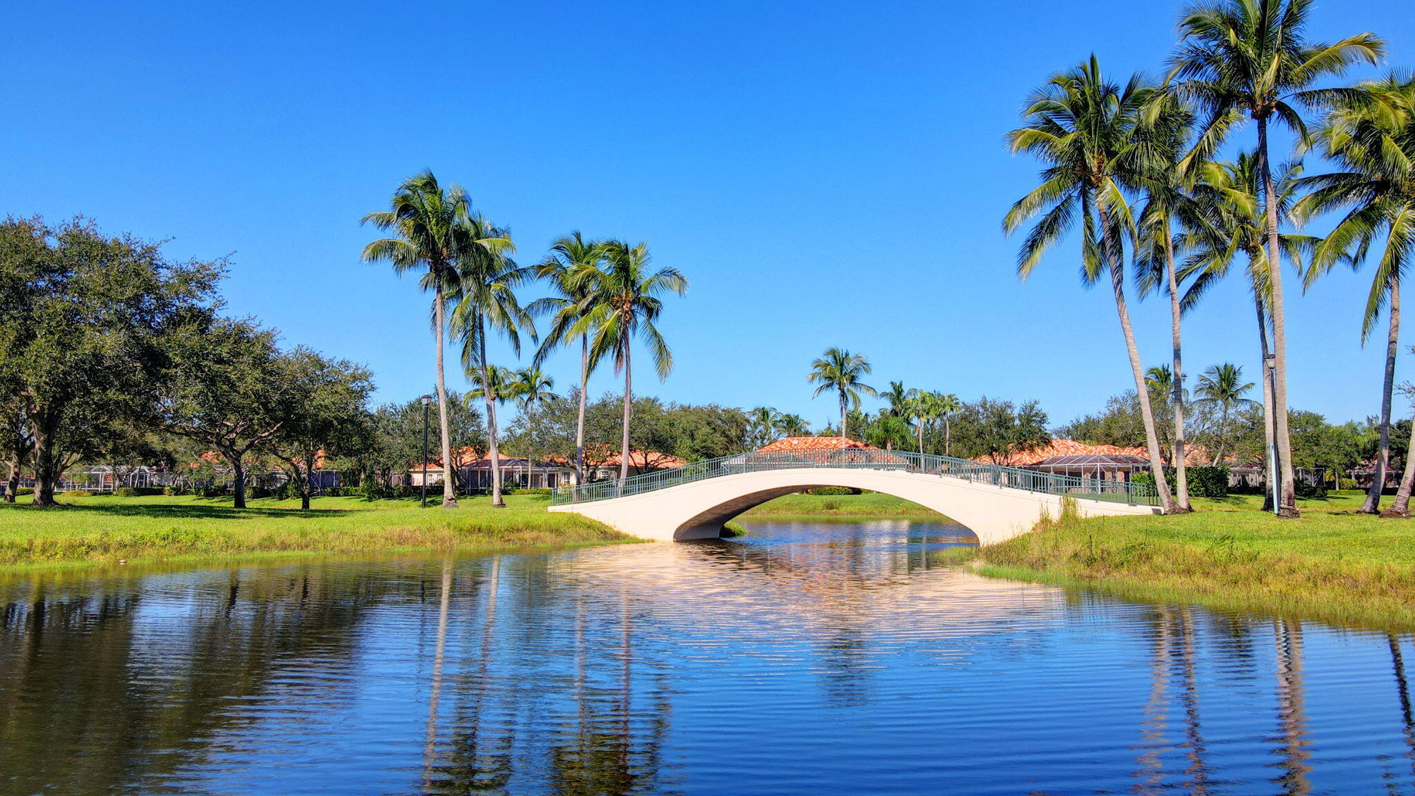 RIVERWALK 4 - Residential