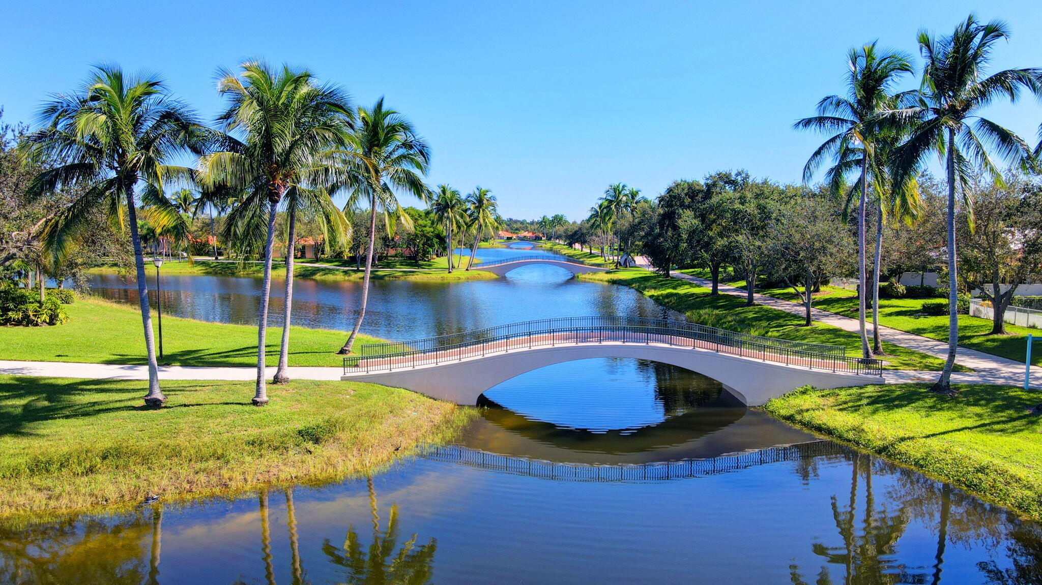 RIVERWALK 4 - Residential