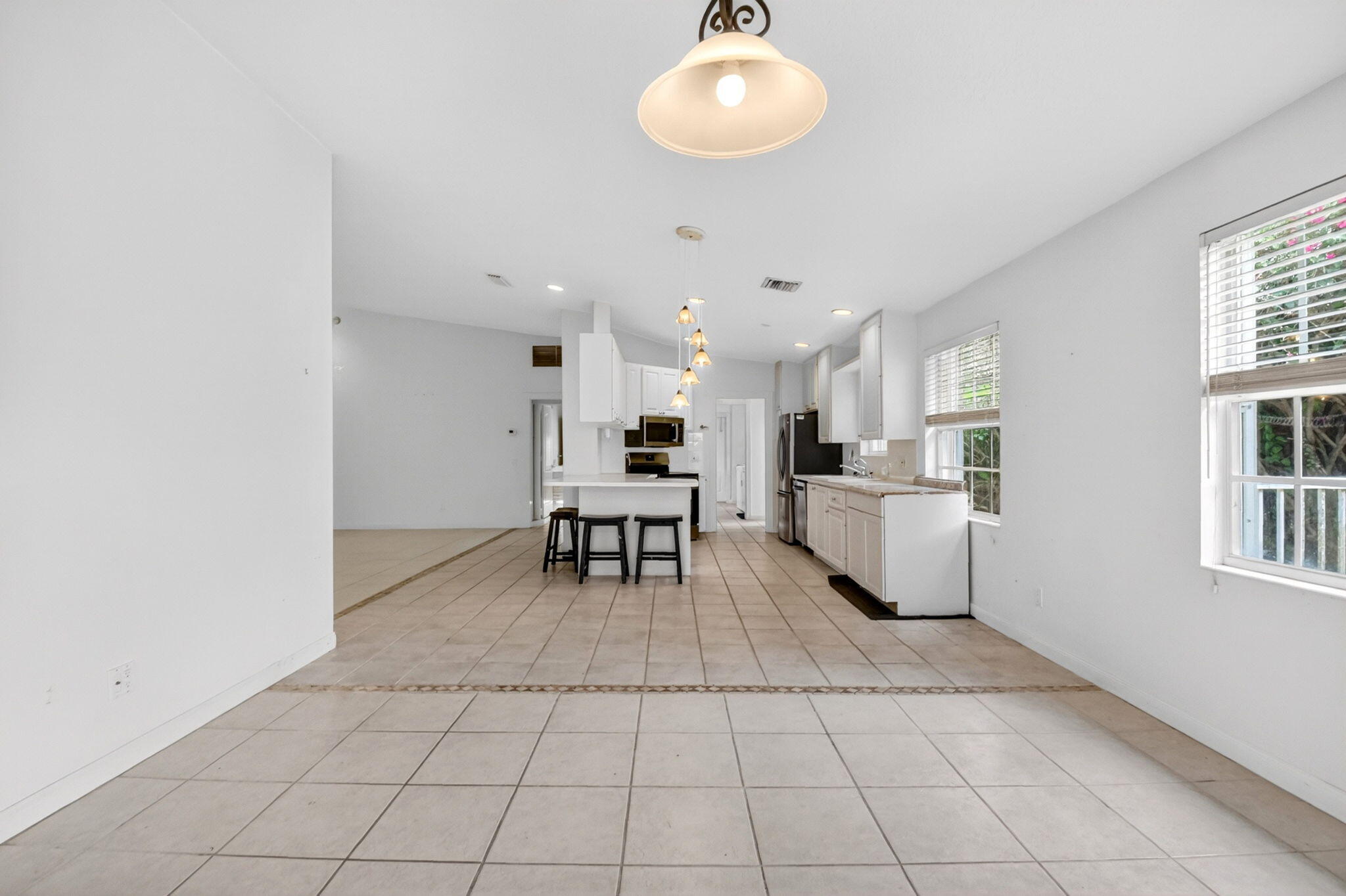 RIVERWALK 4 - Residential