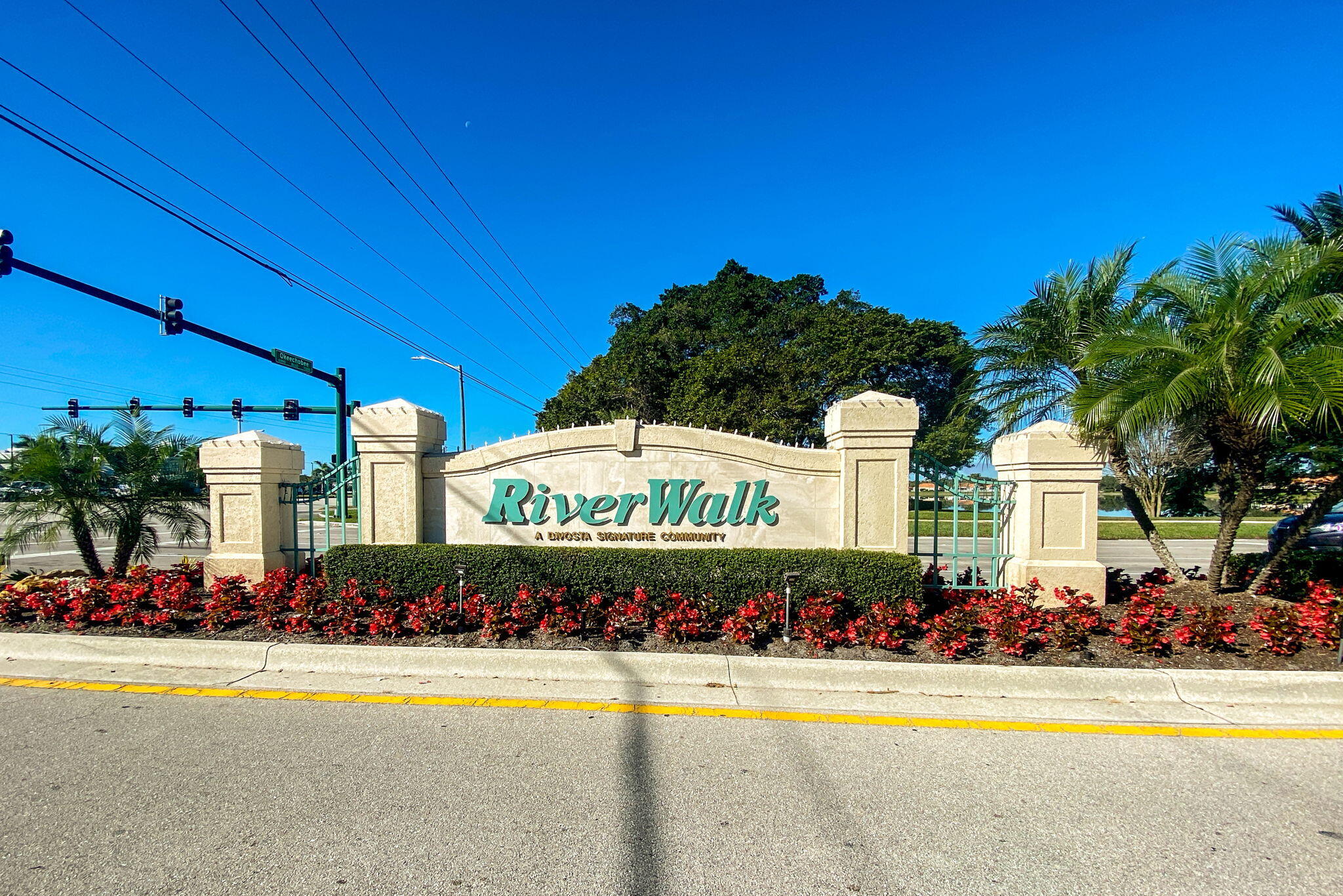RIVERWALK 4 - Residential