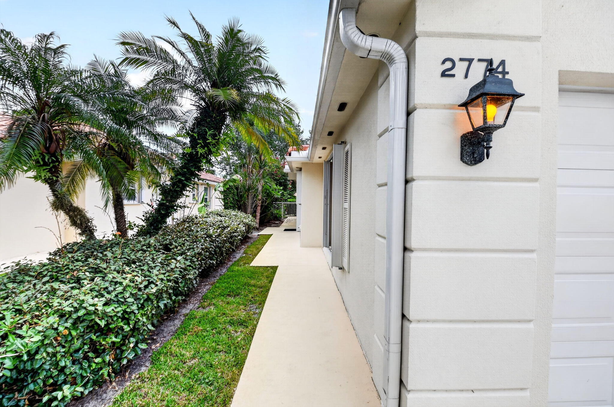 RIVERWALK 4 - Residential