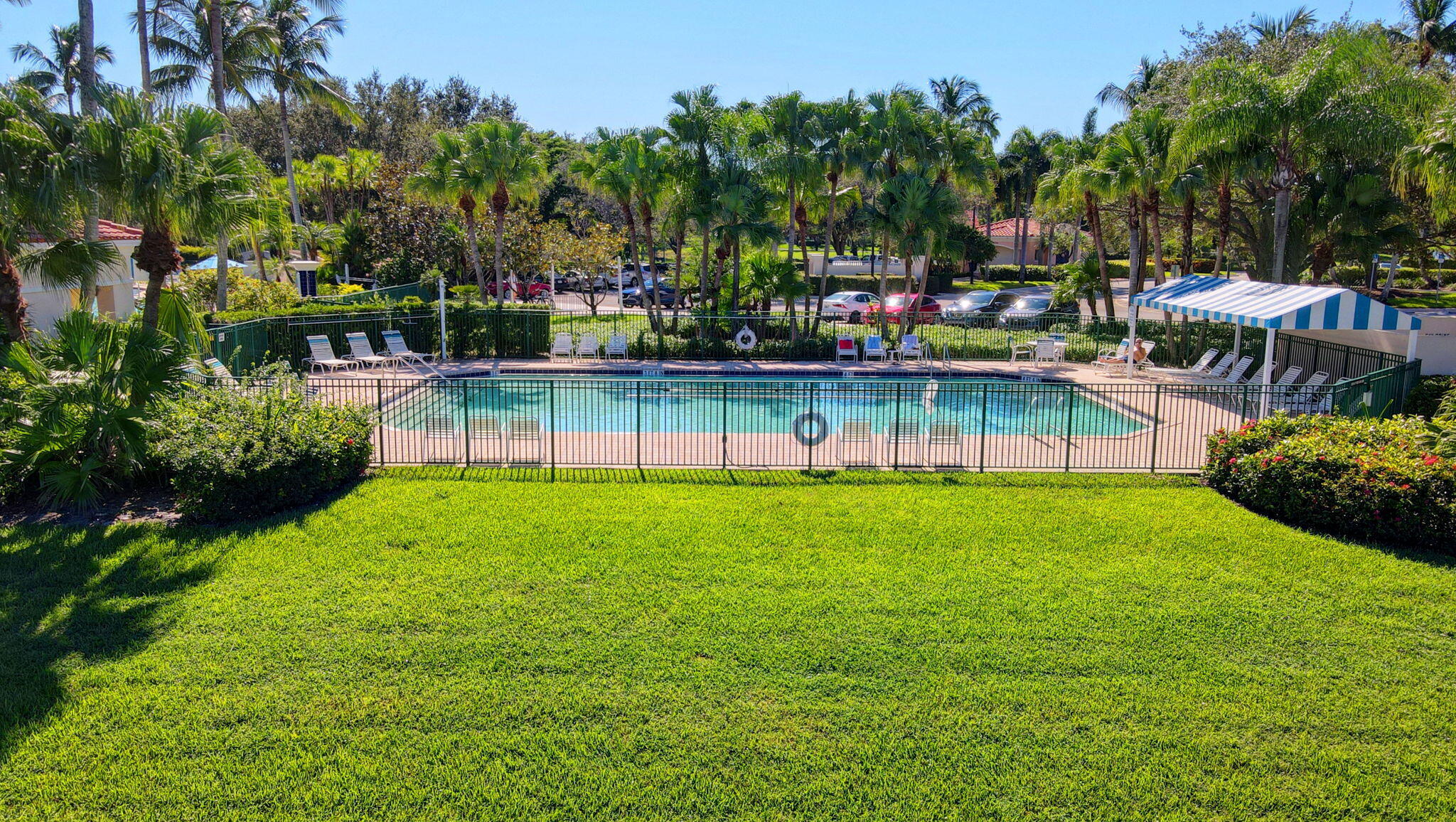 RIVERWALK 4 - Residential