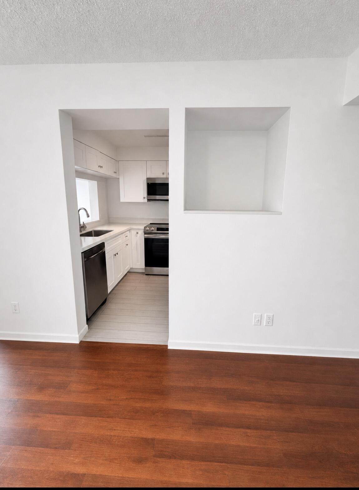 COLONNADES CONDO - Residential Lease