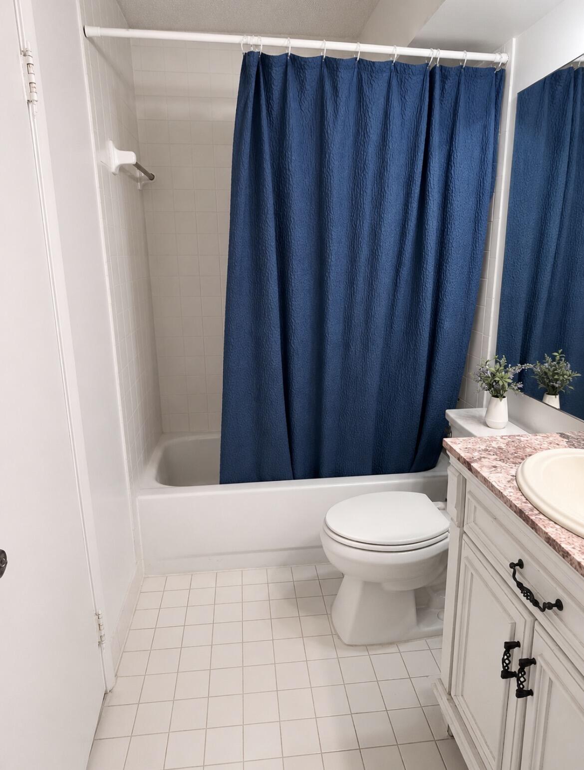 COLONNADES CONDO - Residential Lease
