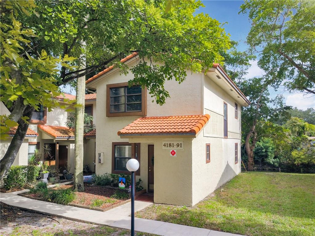 Lovins Townhouses - Residential